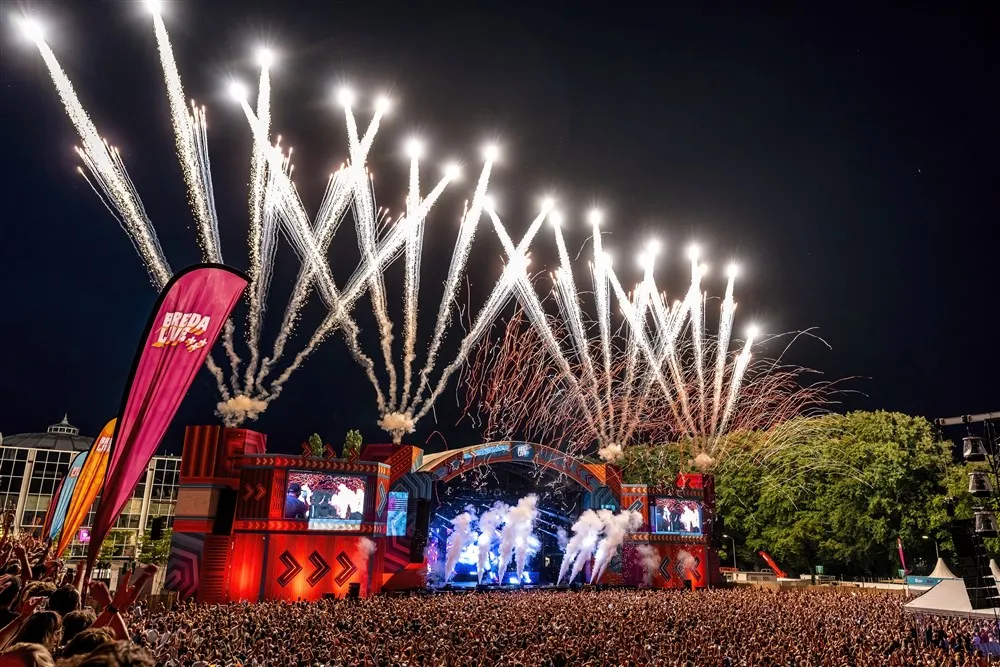 Ouderwets genieten op zonnig en uitverkocht Breda live