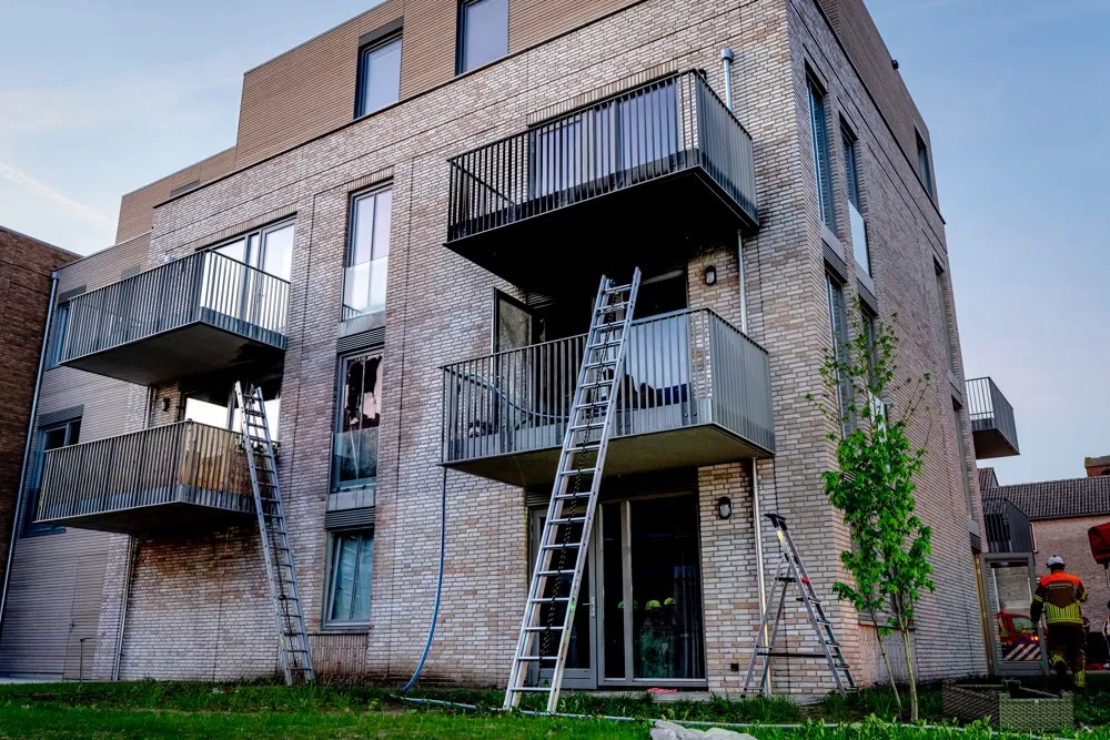 [VIDEO] Dode bij brand in appartementencomplex in Raamsdonksveer