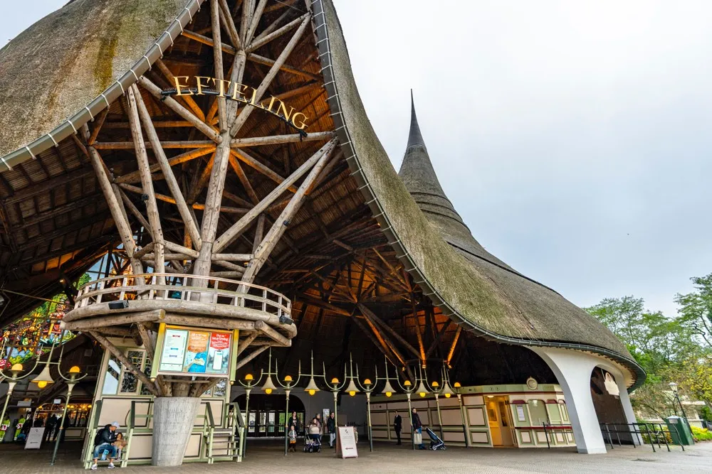 Azc-jongeren toch niet naar Efteling na kritiek minister Faber