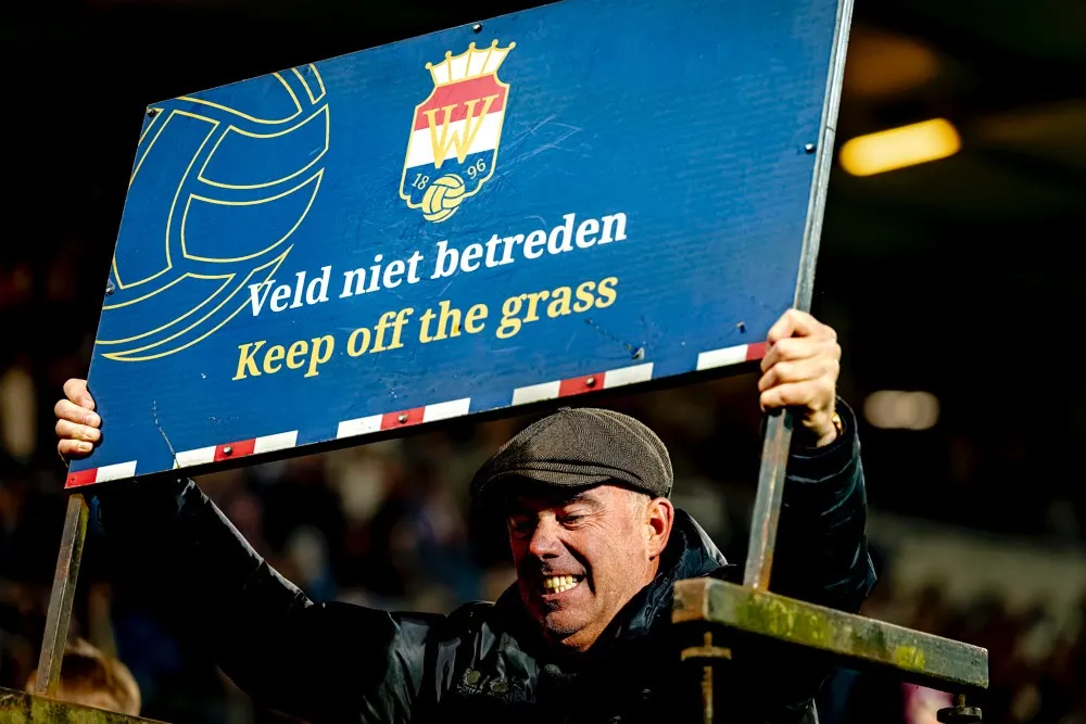Boete van duizend euro voor veldbestormers na Willem II - FC Dordrecht