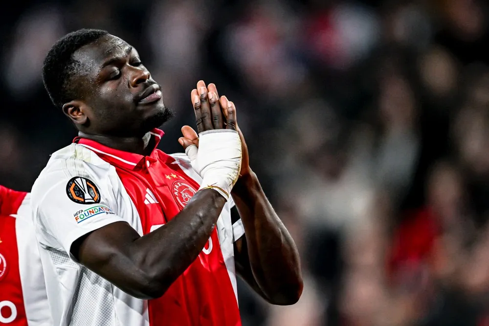 Afpersing van Brian Brobbey: Hoe Ajax-spits in het vizier kwam van zware criminelen – en de club grotendeels wegkeek