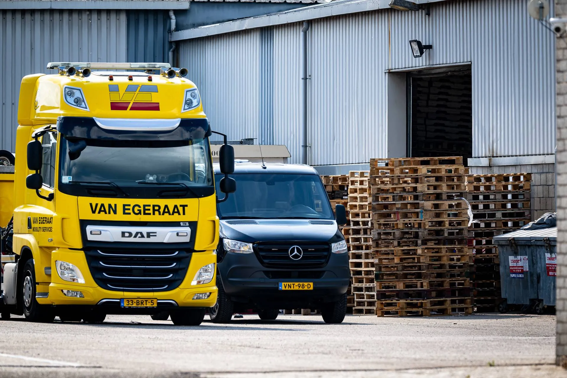 Drugslab ontdekt in loods op bedrijventerrein in Waalwijk – vier aanhoudingen