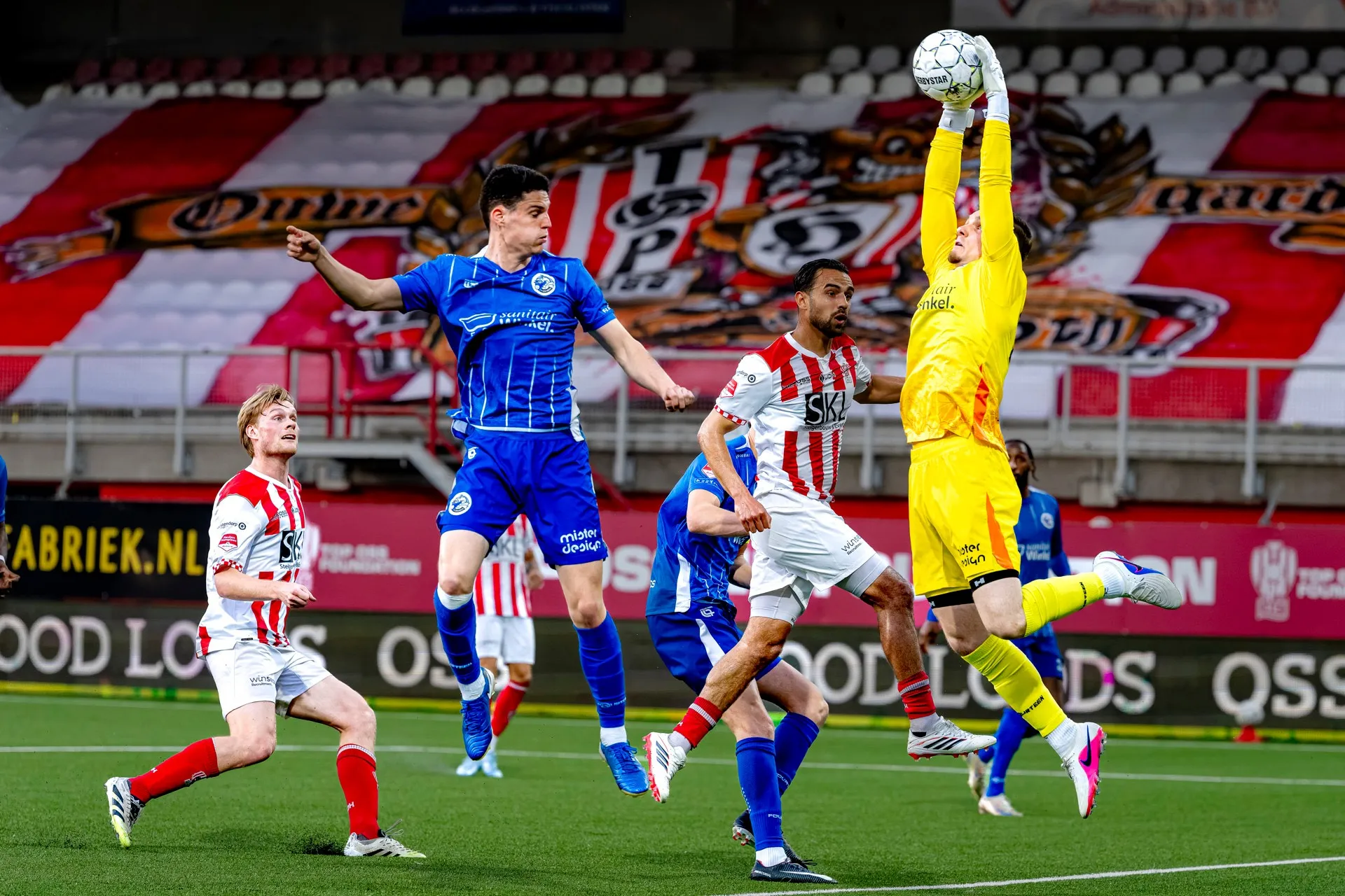 Ophef rond FC Den Bosch: ‘verliezen loont’ in strijd om play-offs