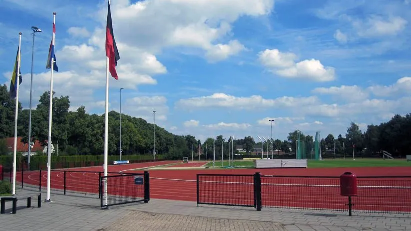 avsprintnlwp contentuploads2016062006 10 heemraadstraat 01 atletiekbaan 01 bf8a5d6938bb08ec25603d452b83f7df63bffed4