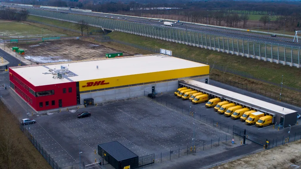 dhl service center in breda op rithmeesterpark aan de a16