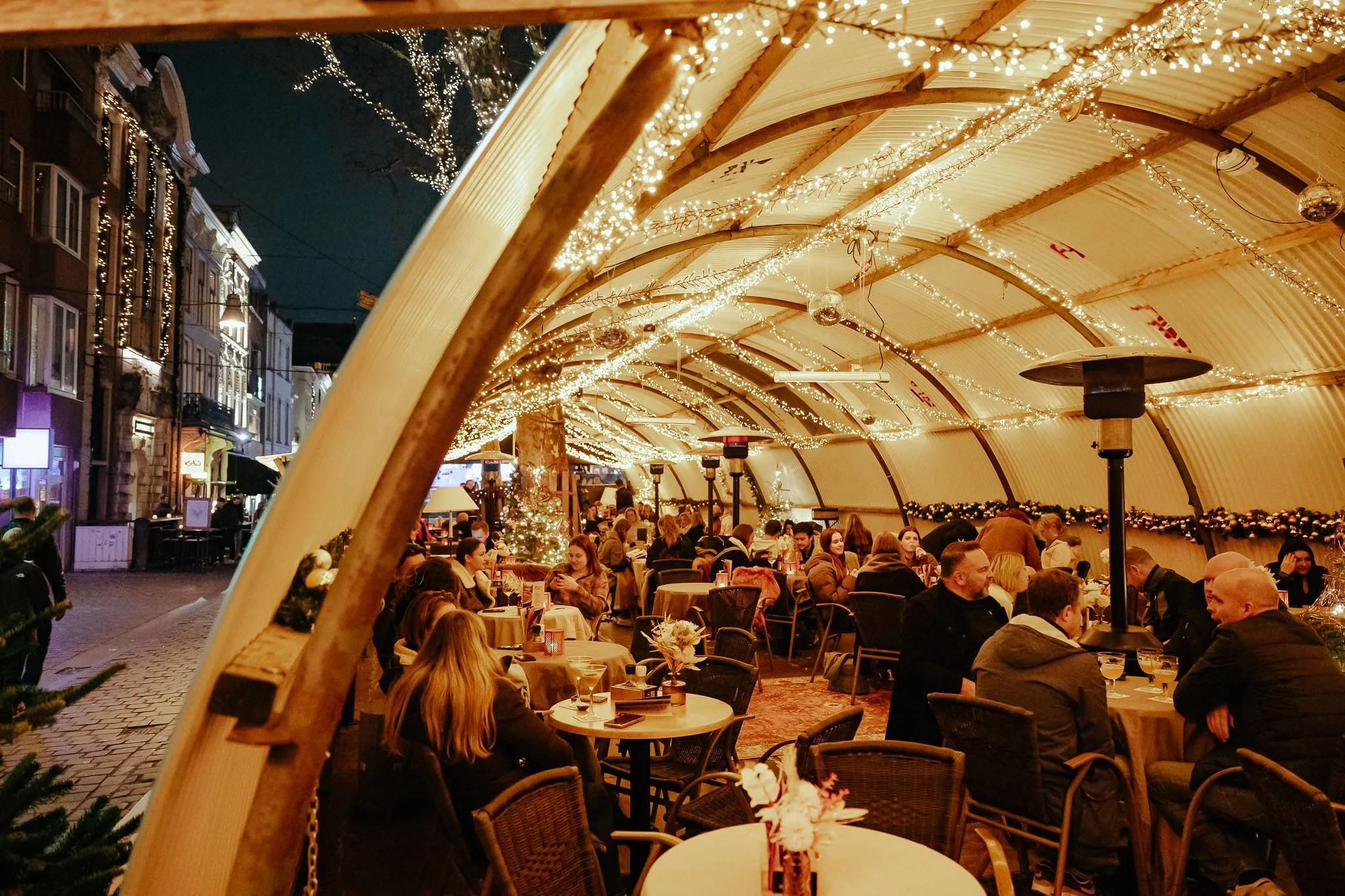 SiliquiniLaura-Wintertaverne-Breda-straalt-2025