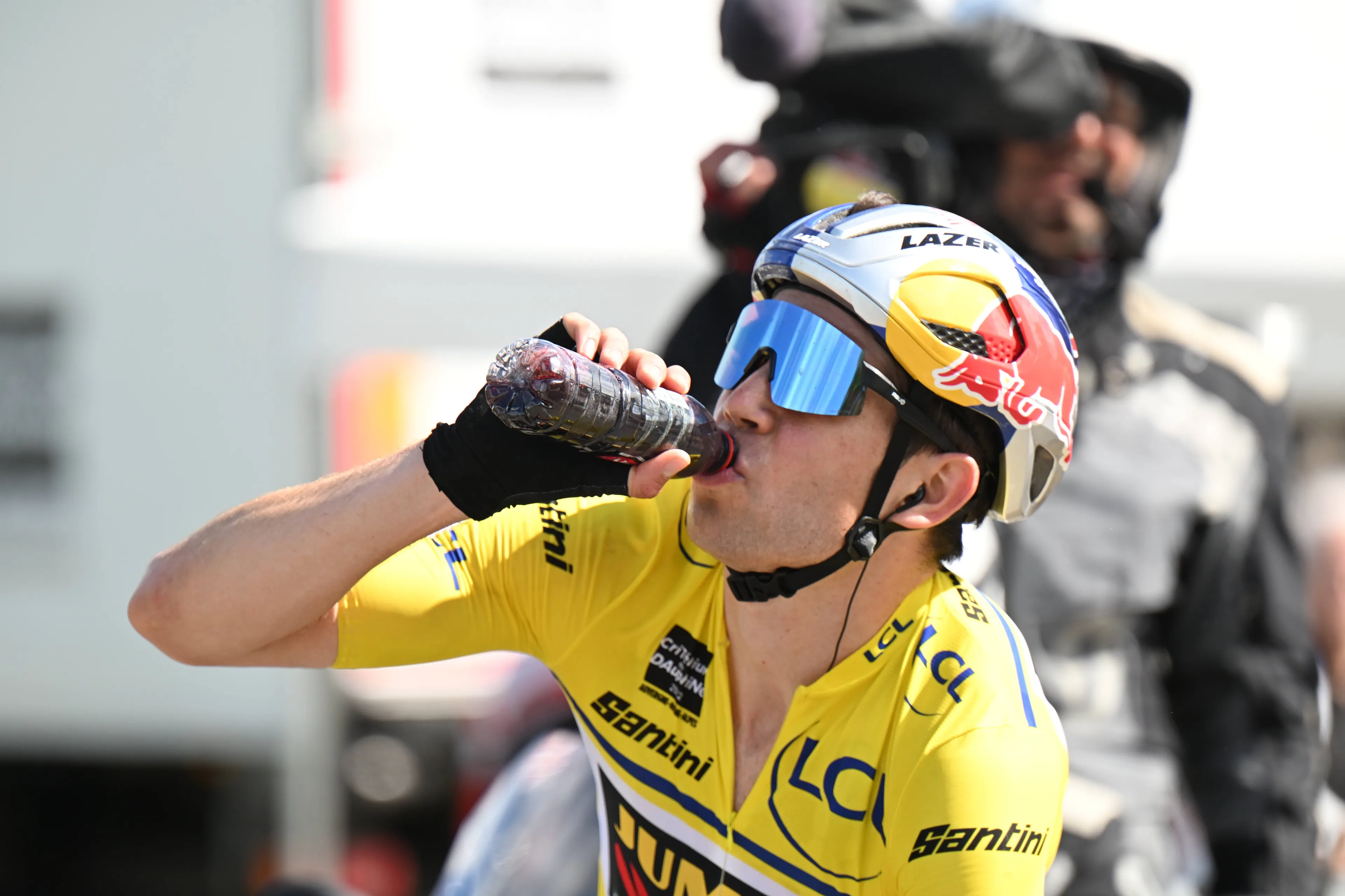 Lista de participantes final de la Tirreno Adriático 2023 con van Aert, Roglic, Mas, Landa, Pidcock, van der Poel, Alaphilippe, Gaviria y Cavendish