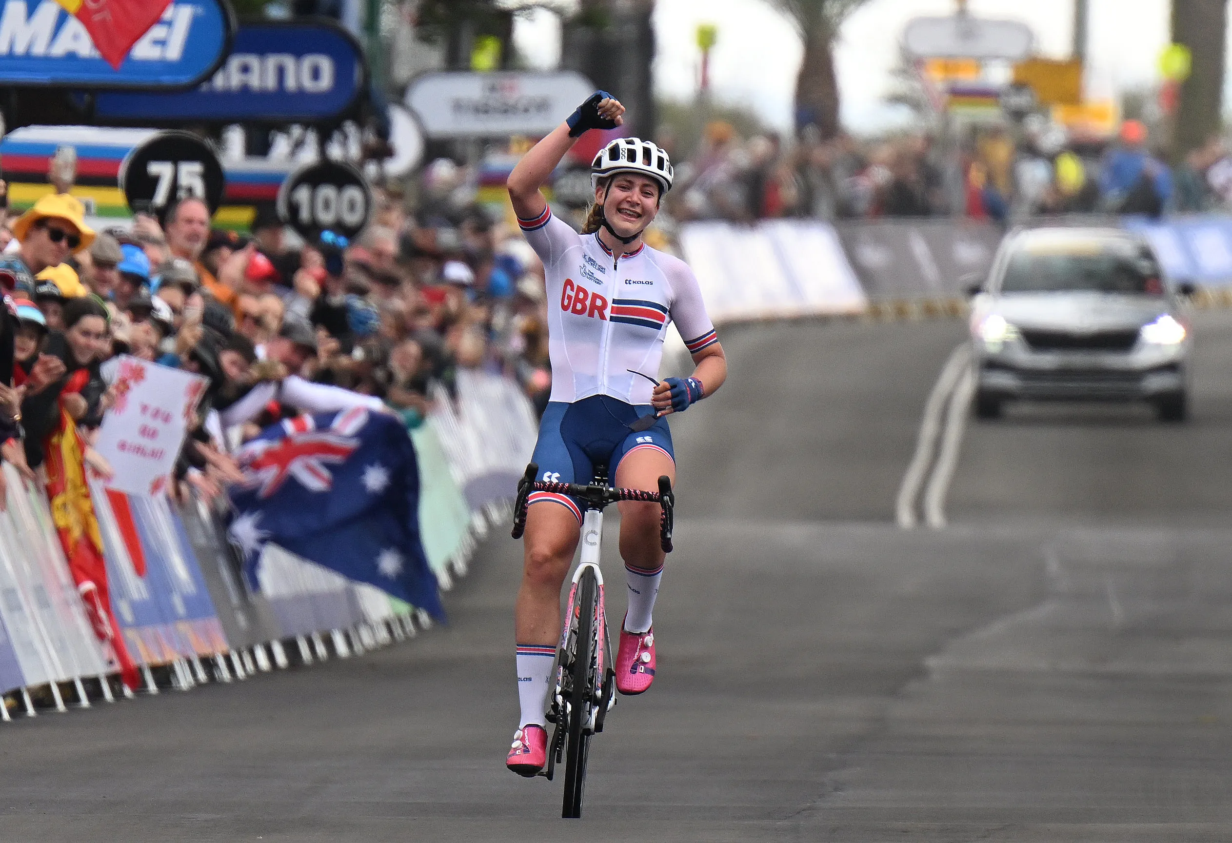 Zoe Backstedt correrá la París-Roubaix Femmes con los mismos pedales que utilizó su padre Magnus Backstedt para ganar la carrera en 2004