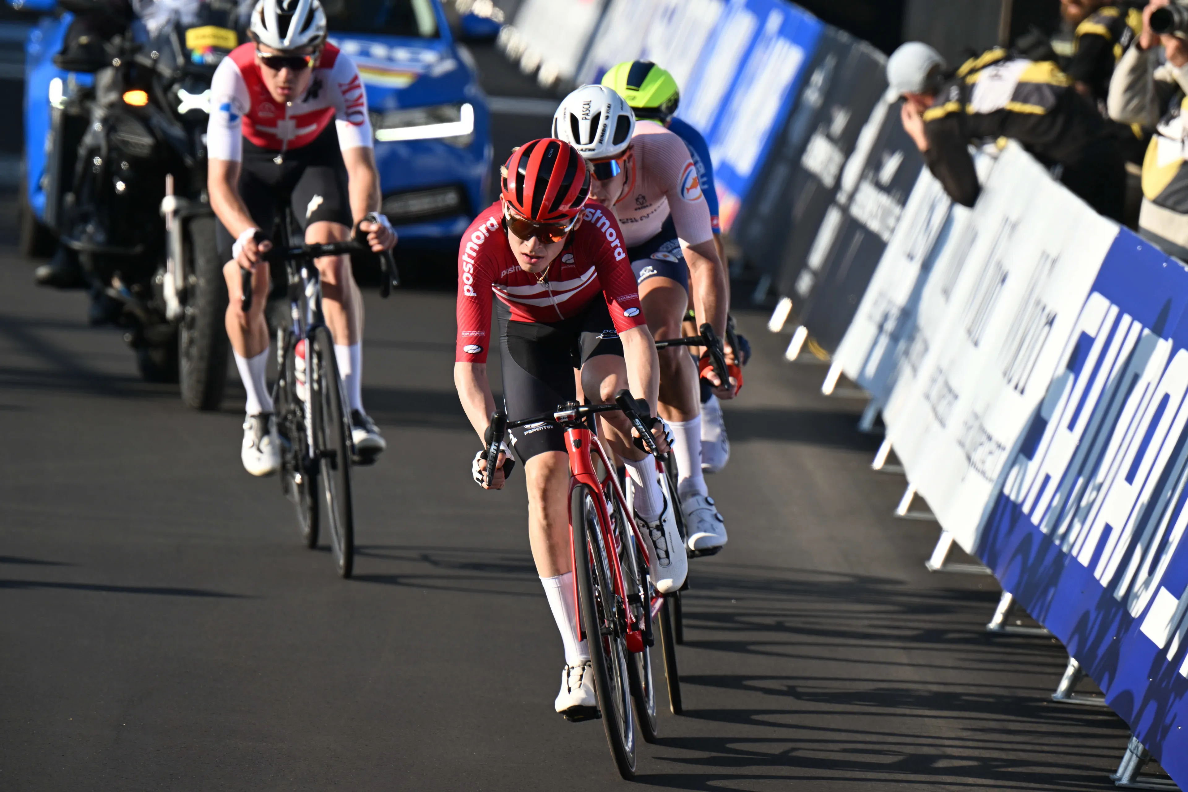 Mattias Skjelmose demuestra sus dotes de escalador y gana la 5ª etapa de la Étoile de Bessèges