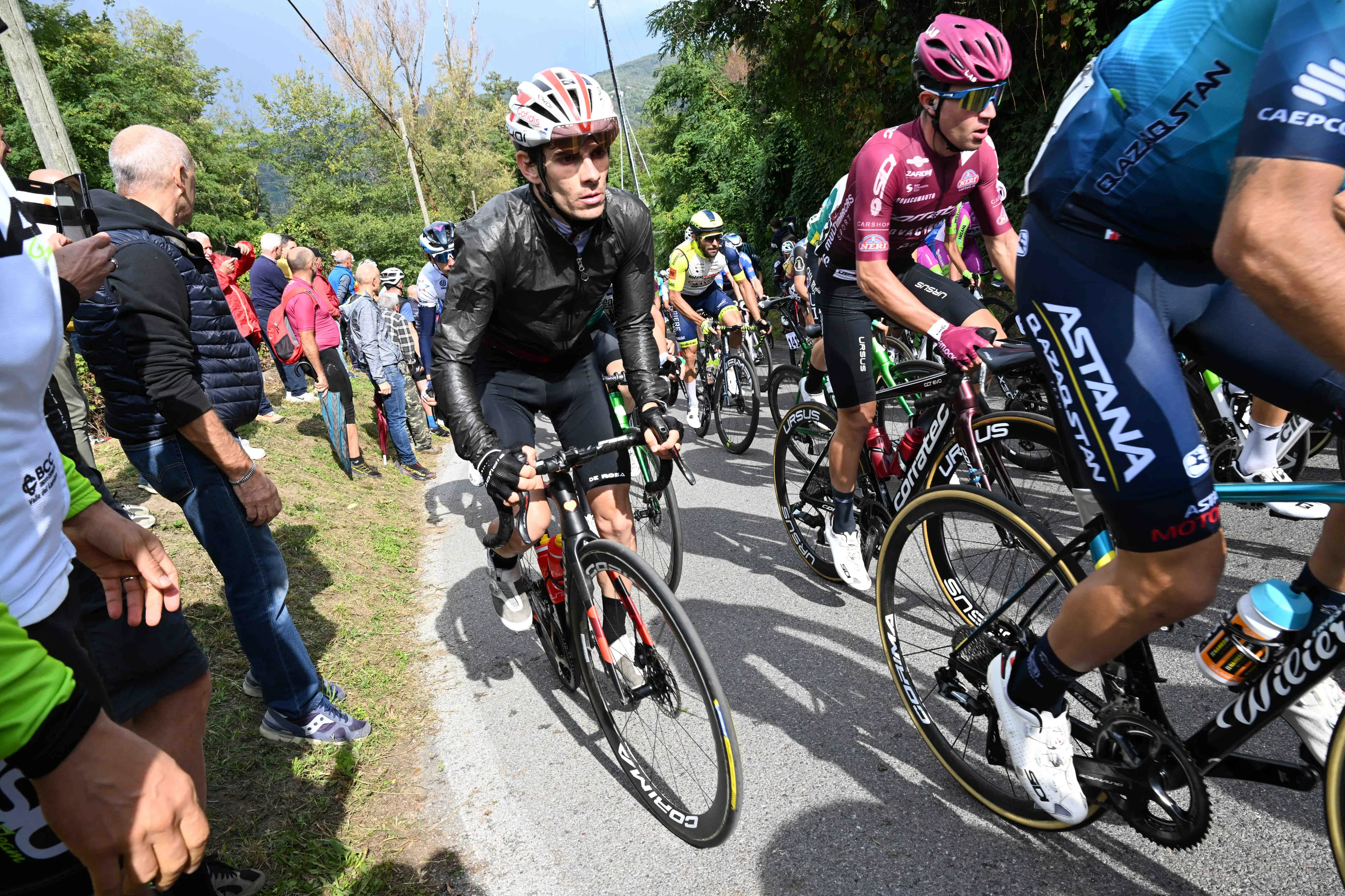 Guillaume Martin: "El cambio climático es un problema muy grande para el ciclismo"