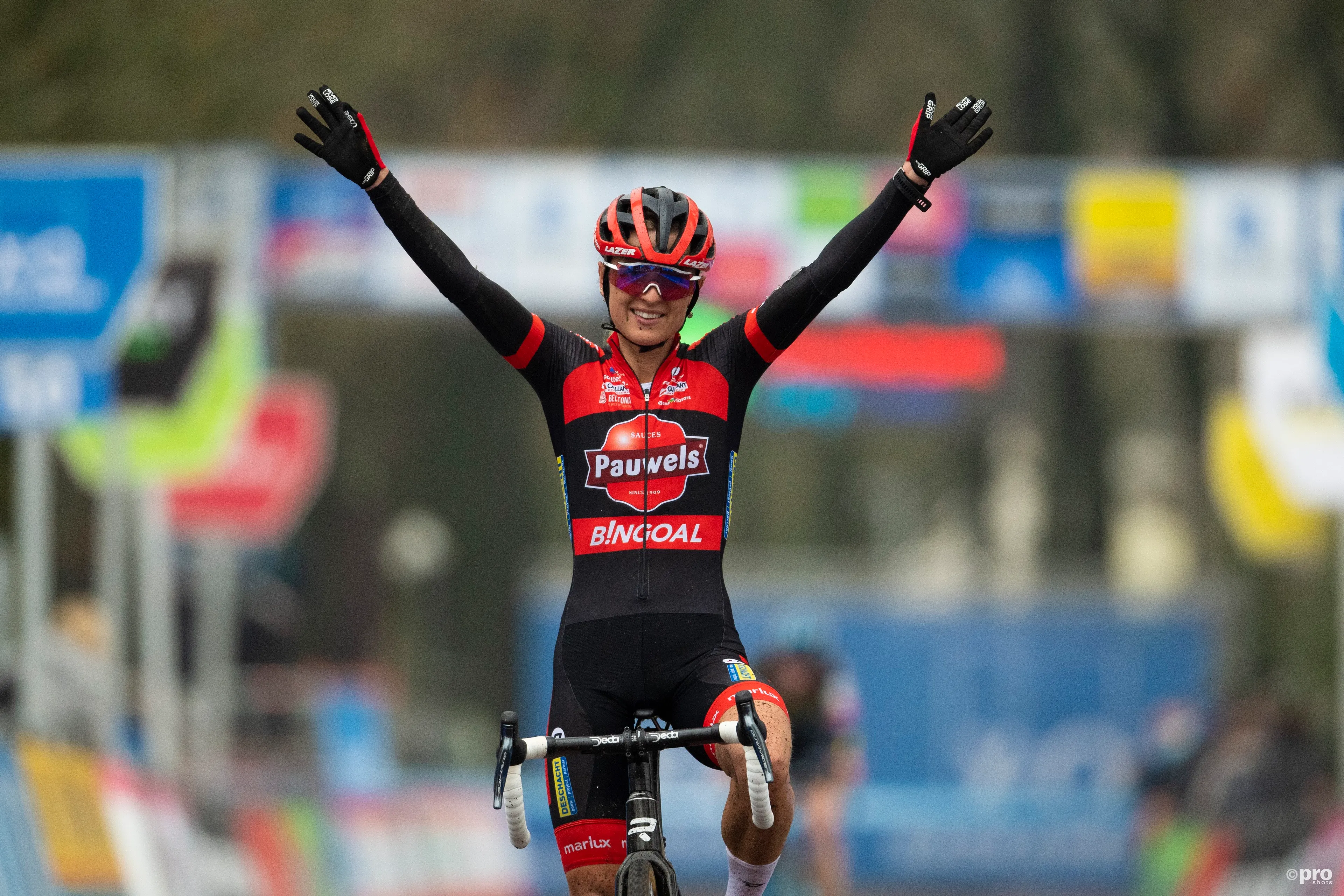 Denise Betsema gana el Superprestigio de Ruddervoorde