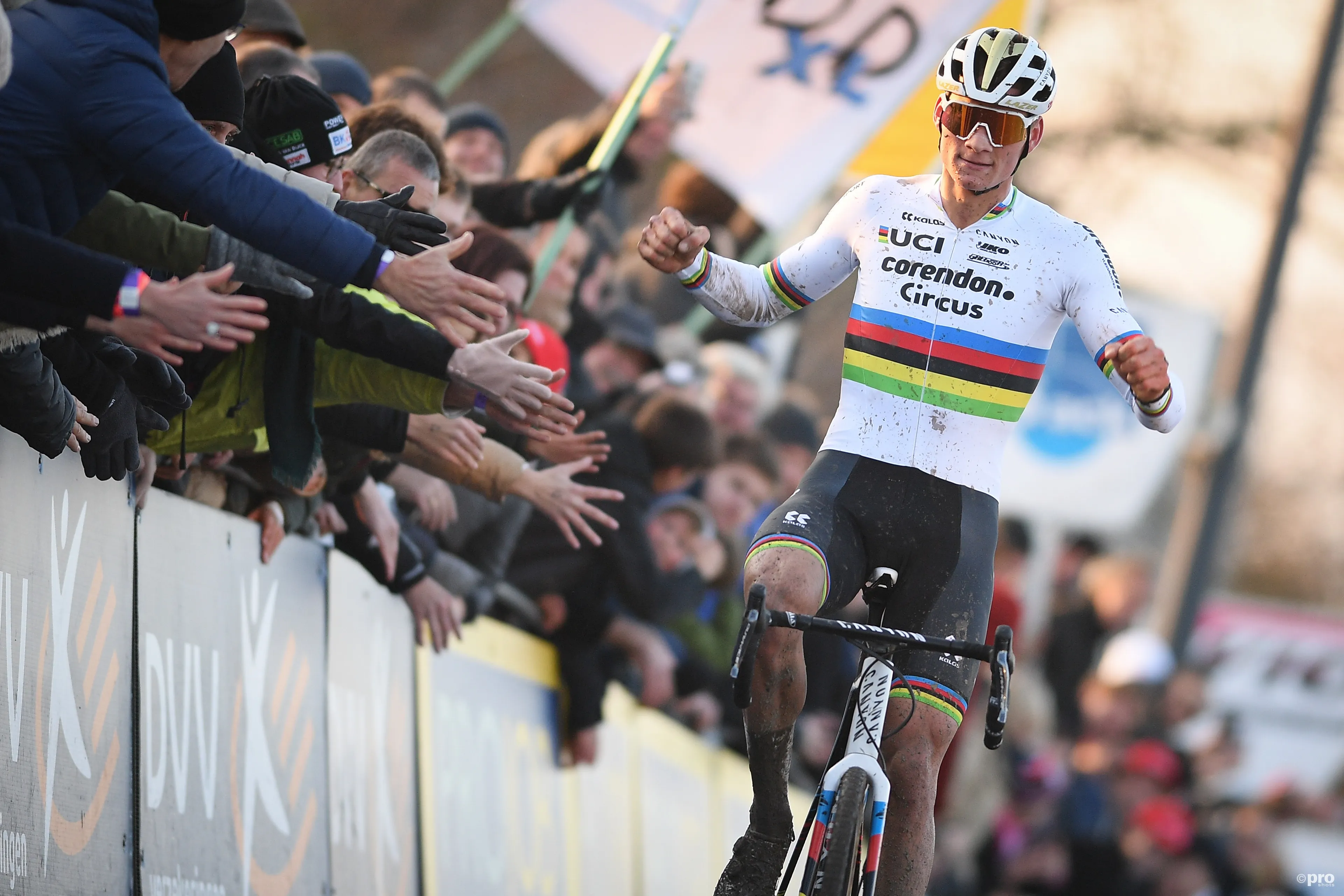 Niels Albert: "Me gustaría ver si Van Aert y compañía destacan tanto como en los dos últimos años"