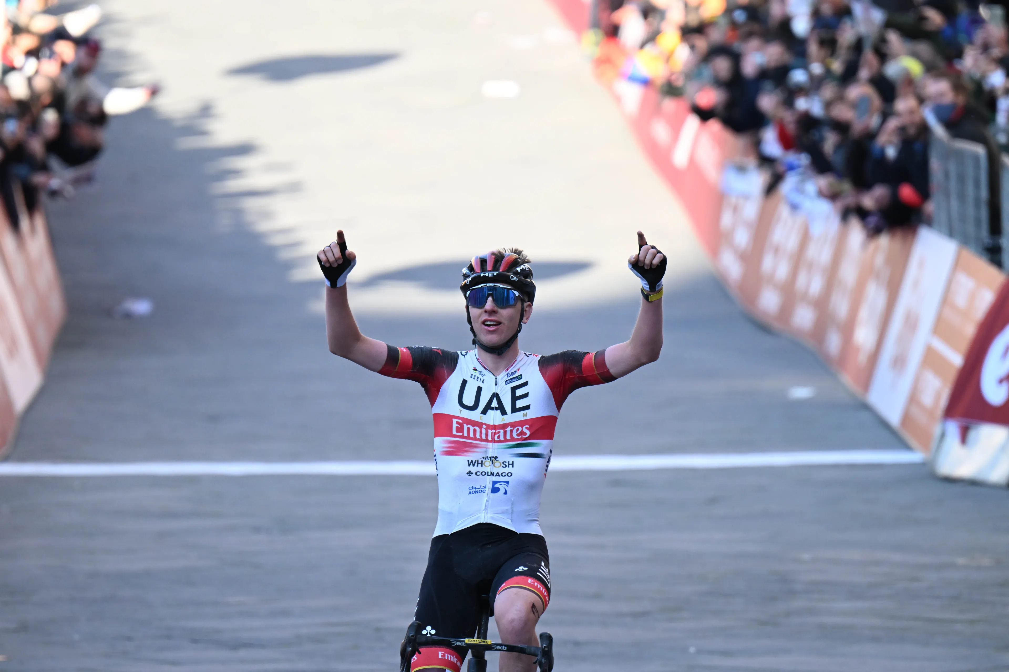 Alejandro Valverde ilusiona hasta el penúltimo día, pero no puede con Tadej Pogacar en la Tre Valli Varesine
