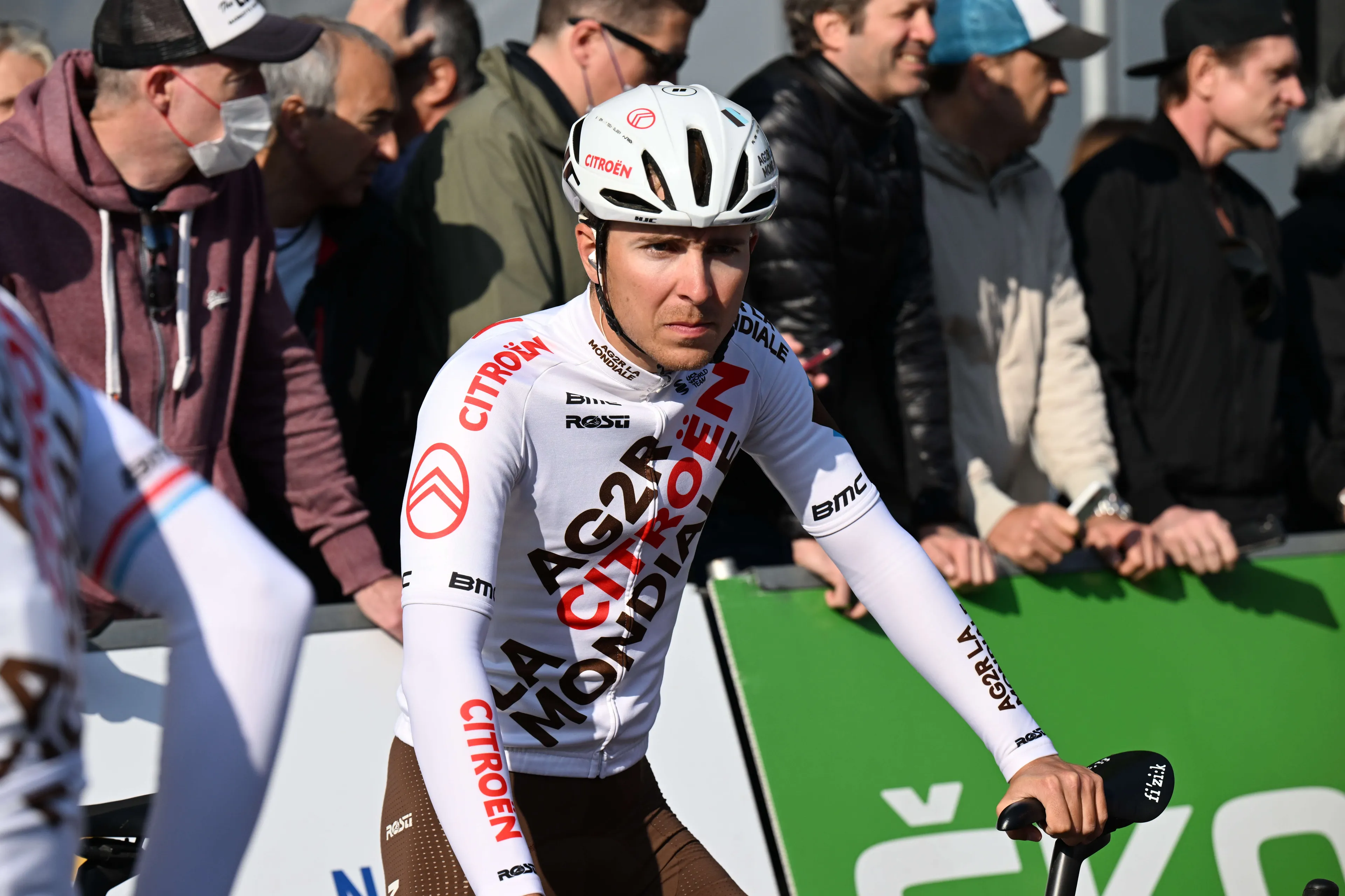 Benoit Cosnefroy, motivado para afrontar una nueva temporada  "Es el momento y el año adecuado en mi carrera para descubrir las clásicas de Flandes"