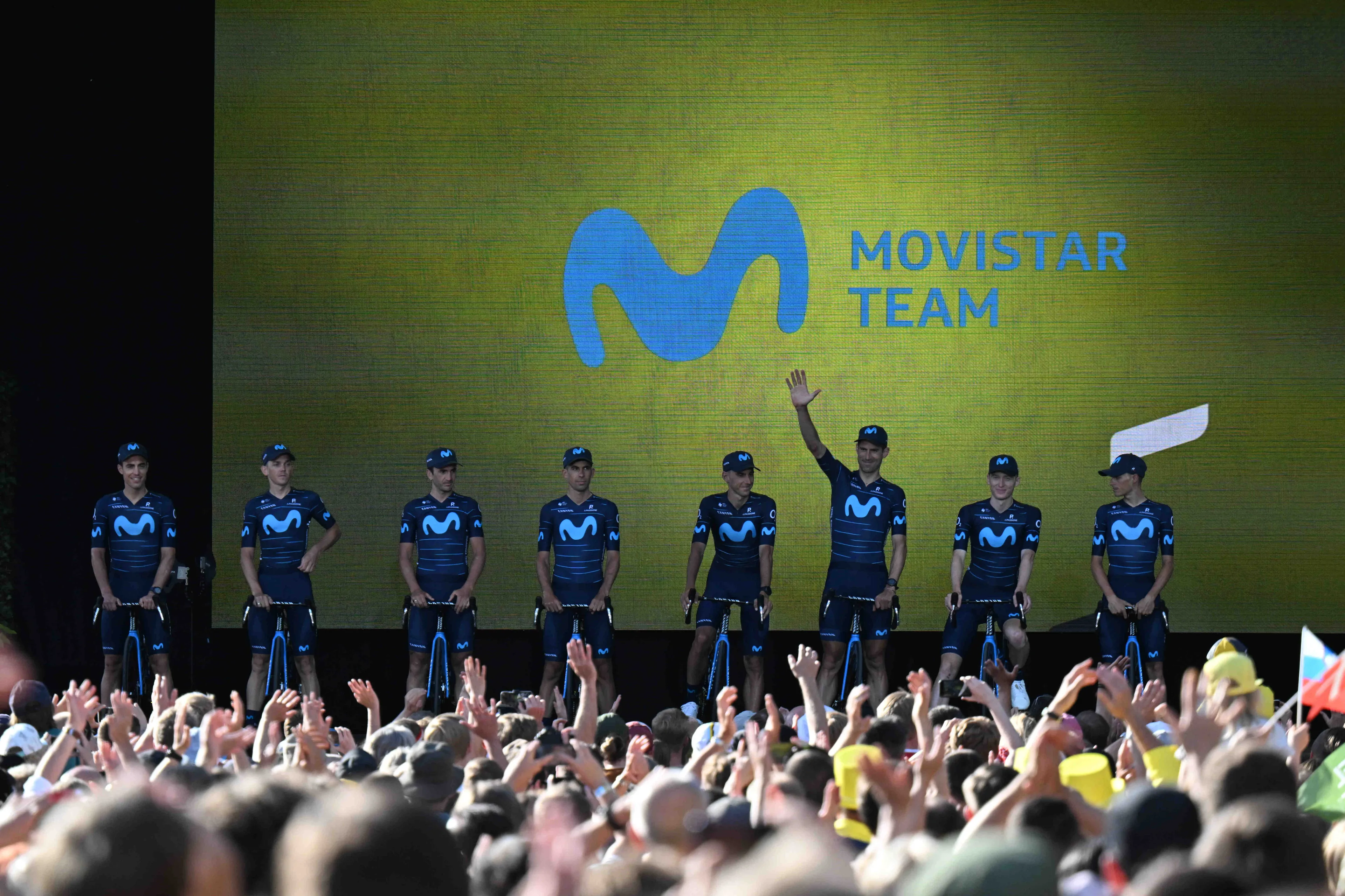 Vídeo - Las lágrimas de Alejandro Valverde viendo el tráiler del Día Menos Pensado de Movistar