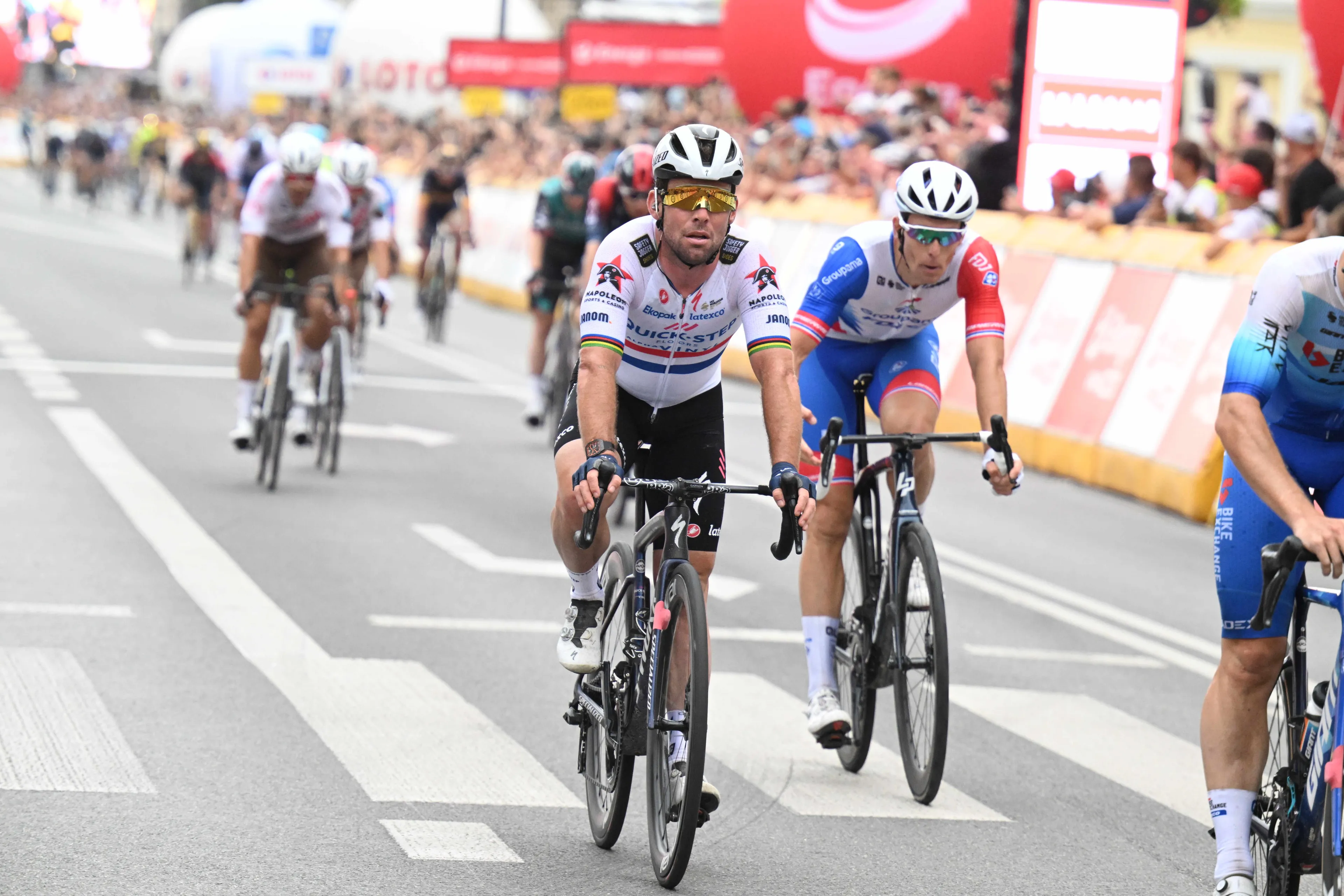 Luka Mezgec: "Mark Cavendish va a tener un año muy complicado"