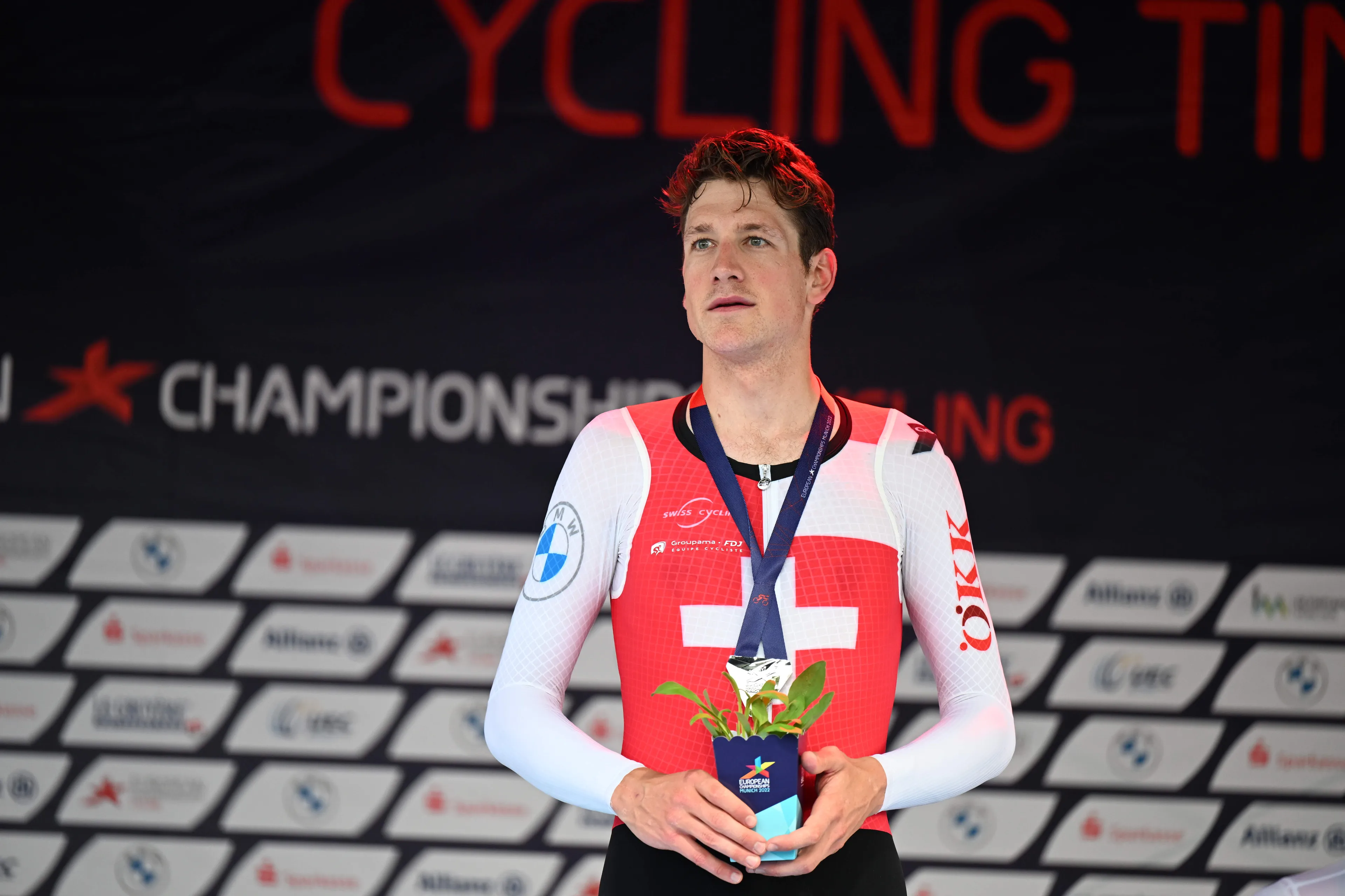 Stefan Kung se impone a Tobias Foss en la Chrono des Nations