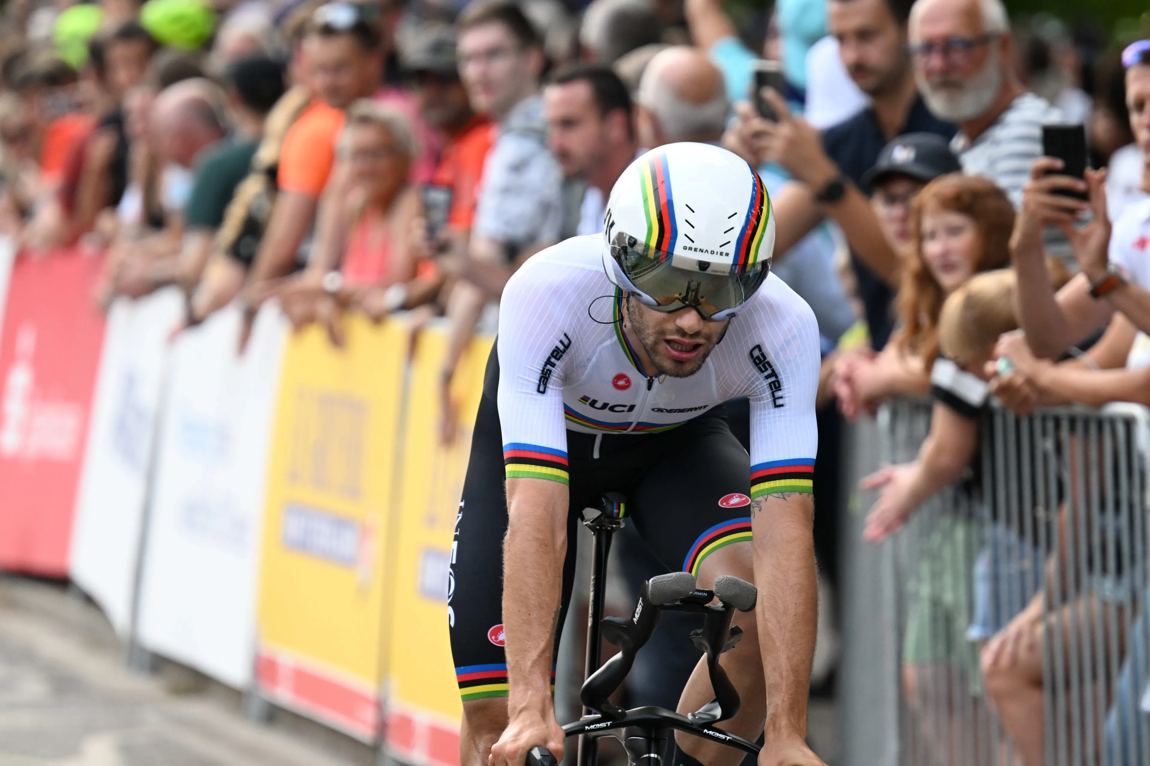 Filippo Ganna destroza a sus rivales en la crono inicial de la Tirreno Adriatico