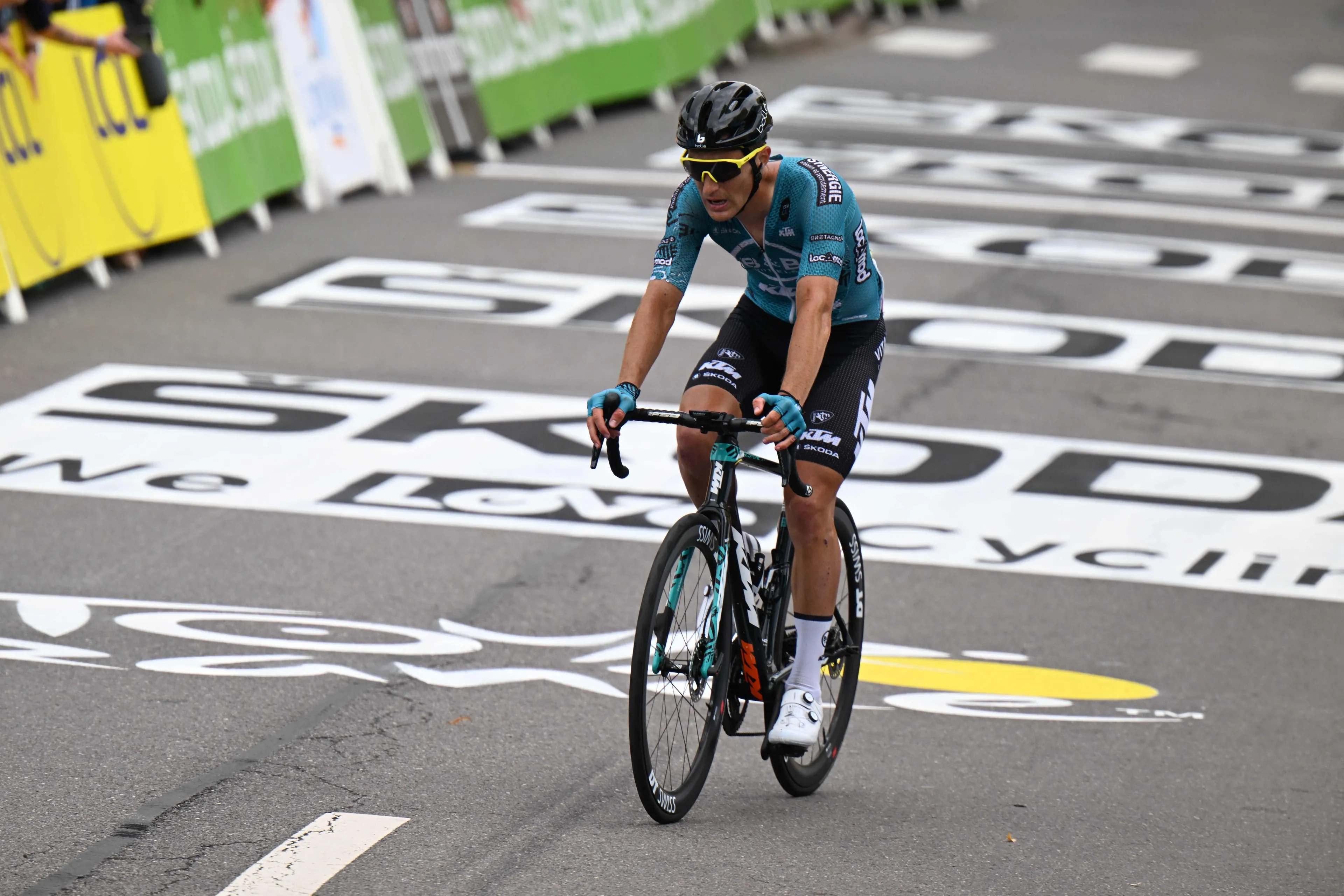 El AG2R Citröen Team se hace con Franck Bonnamour tras el colapso del B&B Hotels-KTM