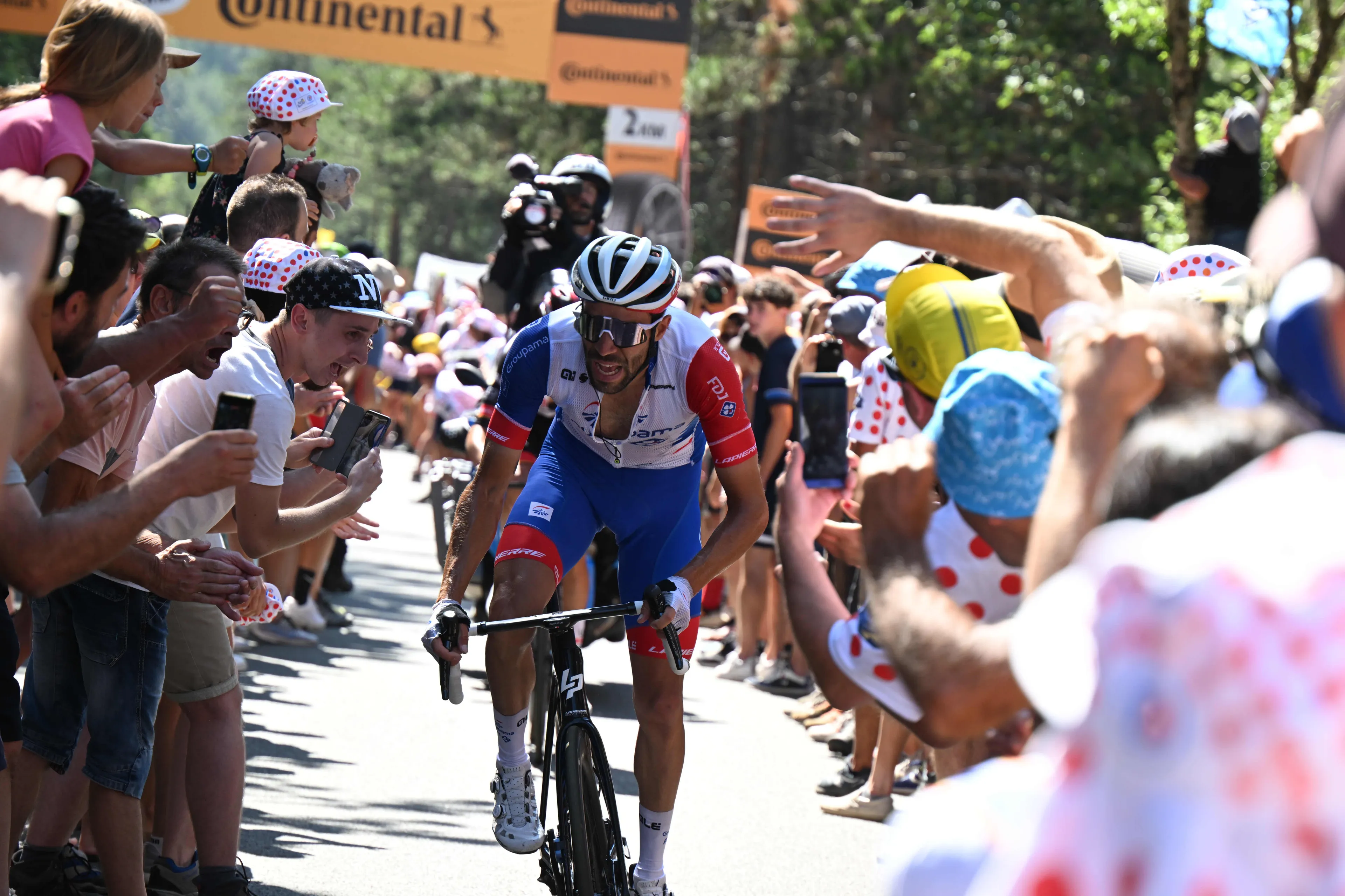 David Gaudu espera ayudar a Thibaut Pinot a terminar su carrera por todo lo alto: "Nos quedan algunas líneas por escribir"
