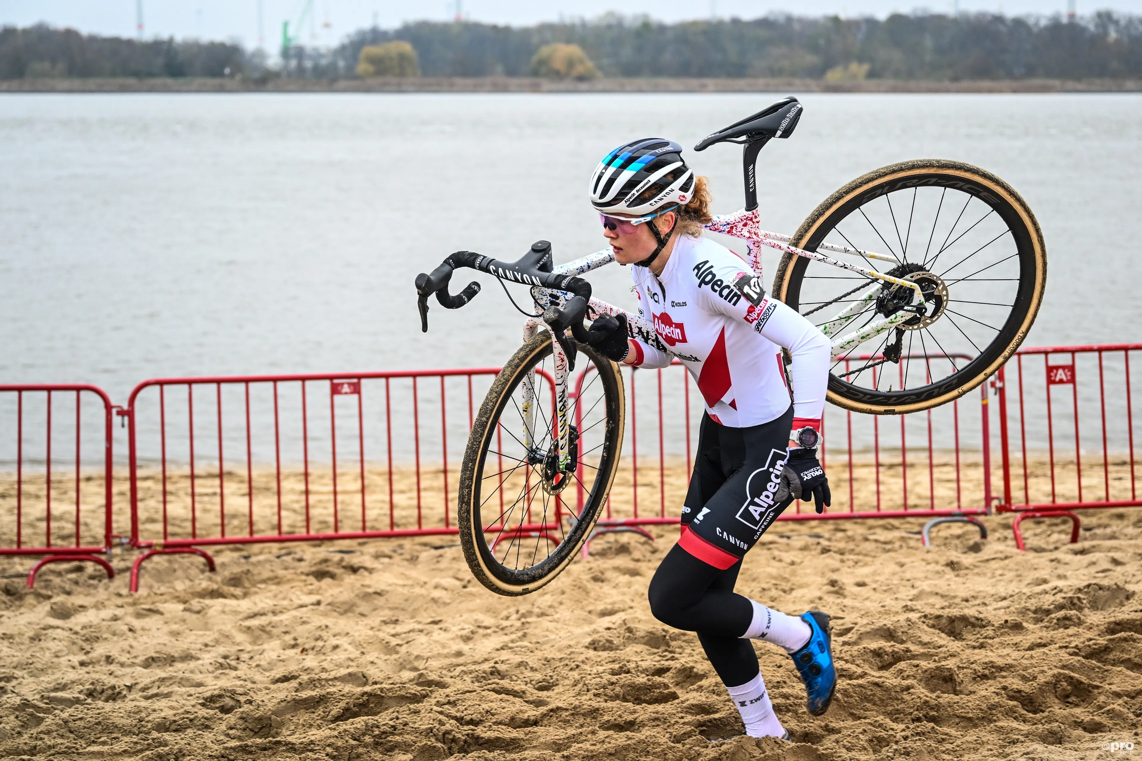 Puck Pieterse se impone en el X2O Trofee Herentals