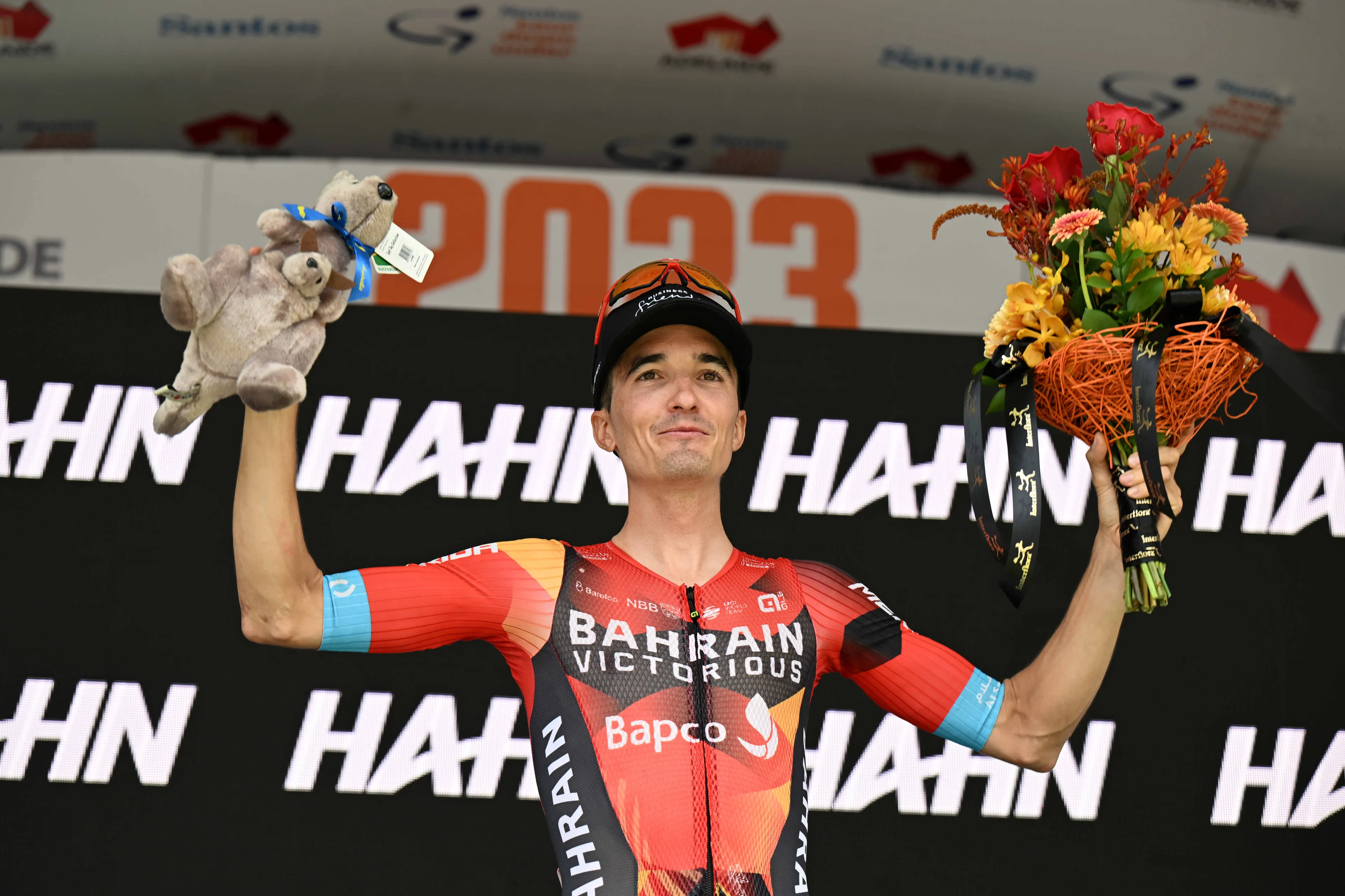 Resumen de los españoles en el Tour Down Under: Podio y etapa para un gran Pello Bilbao