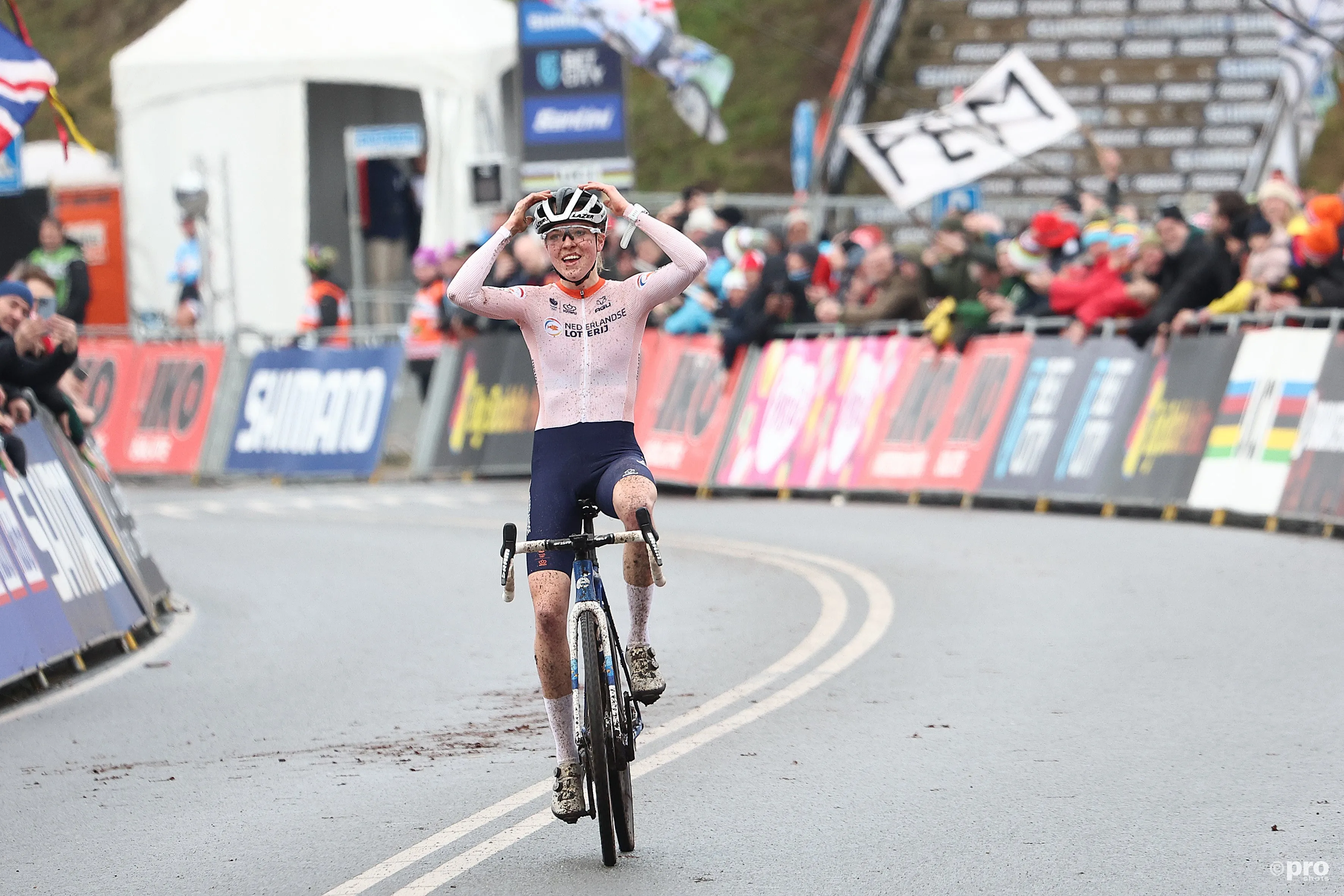 La campeona del mundo de Ciclocross Fem van Empel, muy entusiasmada de cara a su debut en carretera con el Jumbo-Visma: "Todavía quiero probar y descubrir muchas cosas"