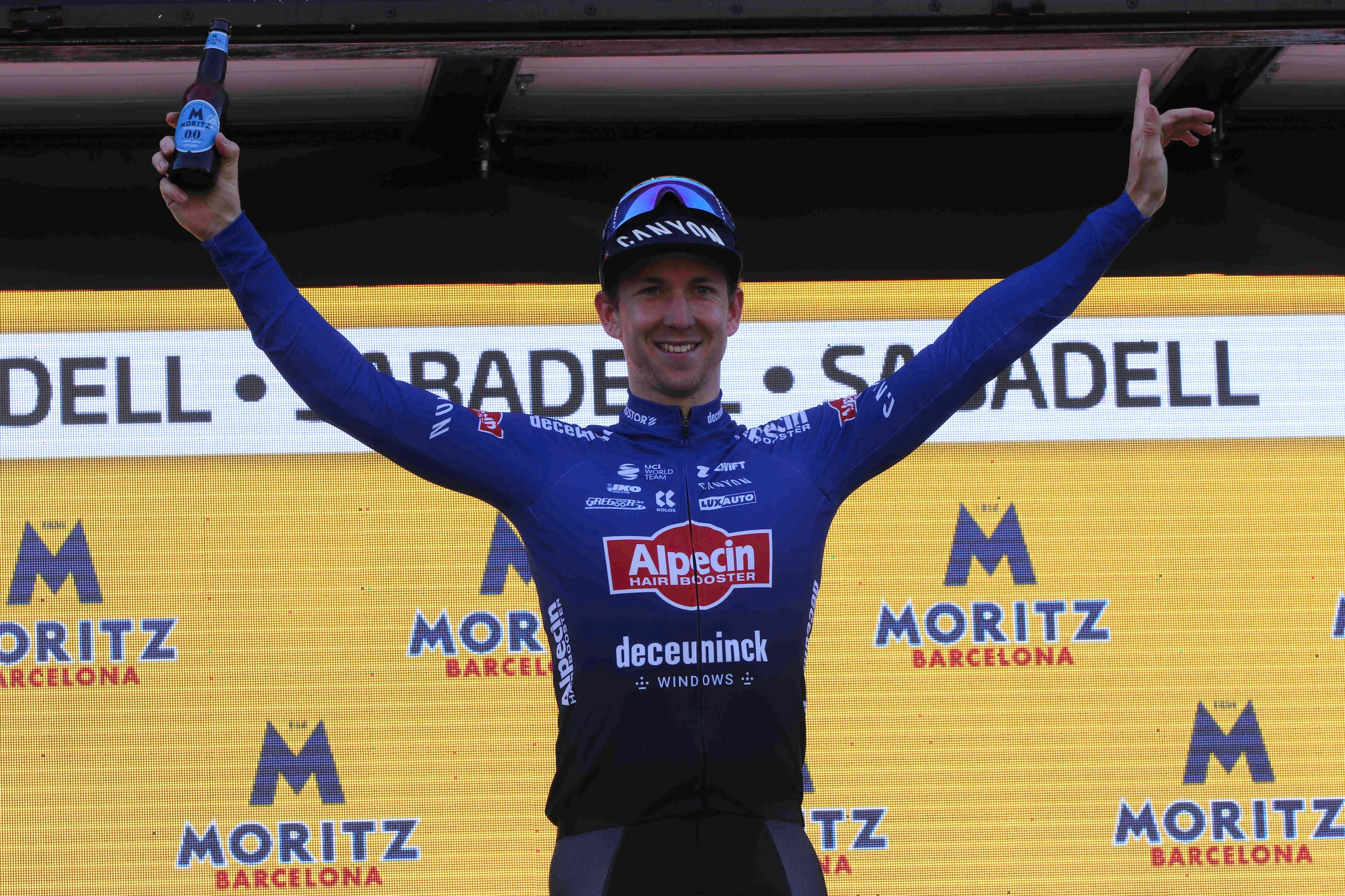 Kaden Groves, decepcionado por desaprovechar otra victoria en el Giro de Italia: "Cometí un error, tenía velocidad para ganar"