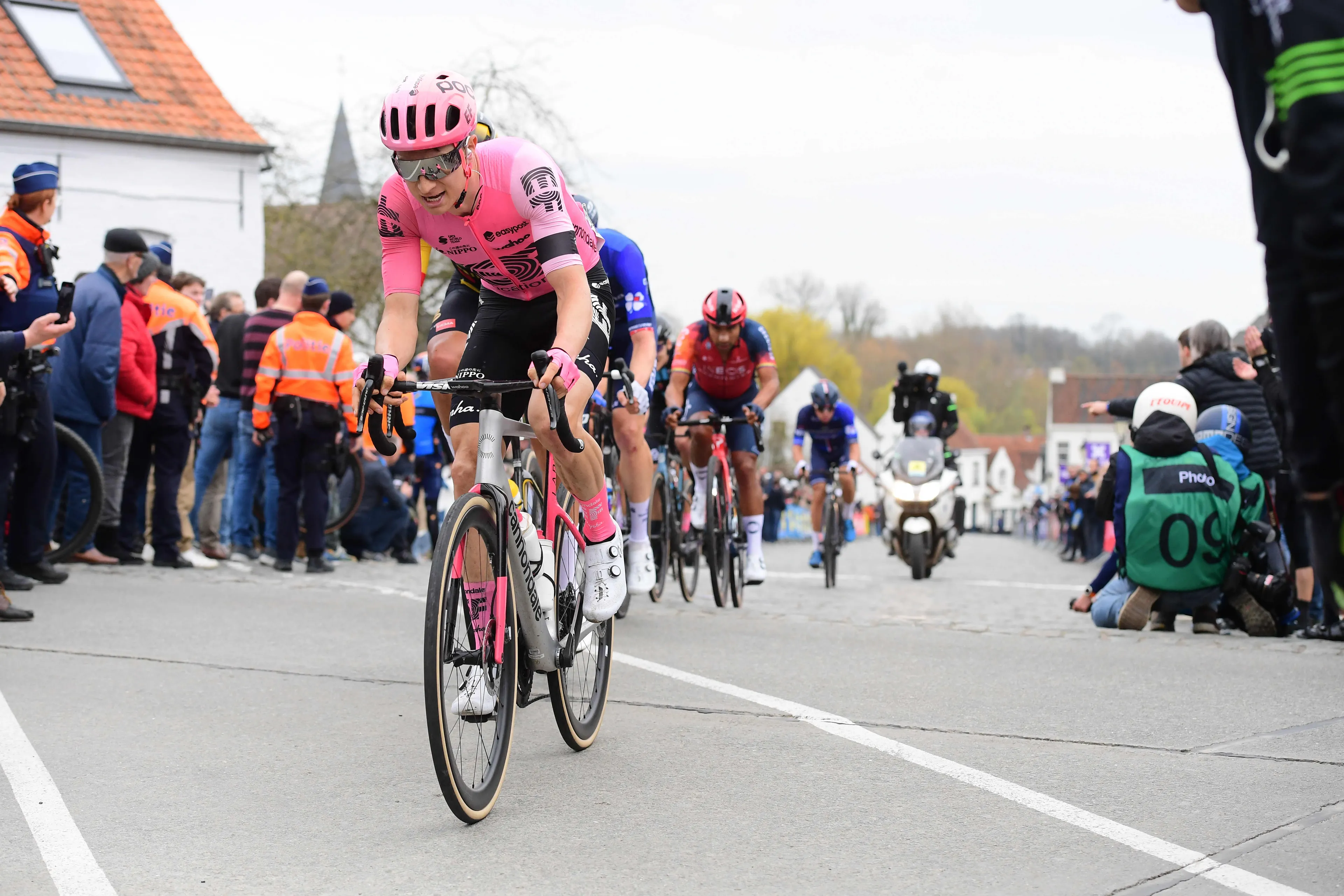 Lista de participantes final de la Brabantse Pijl con De Lie, Powless, Hayter, Schmid, Cosnefroy y Sheffield