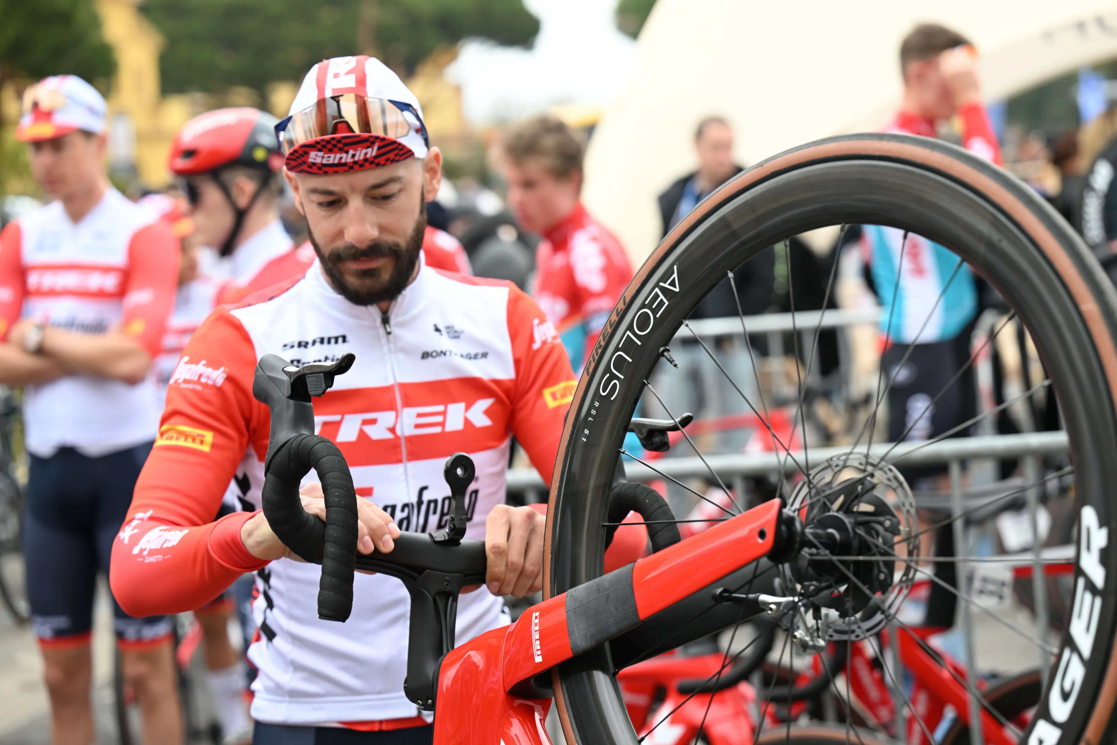 Julien Bernard lamenta lo que ocurre con las escapadas en el ciclismo moderno: "No tiene sentido escaparse"