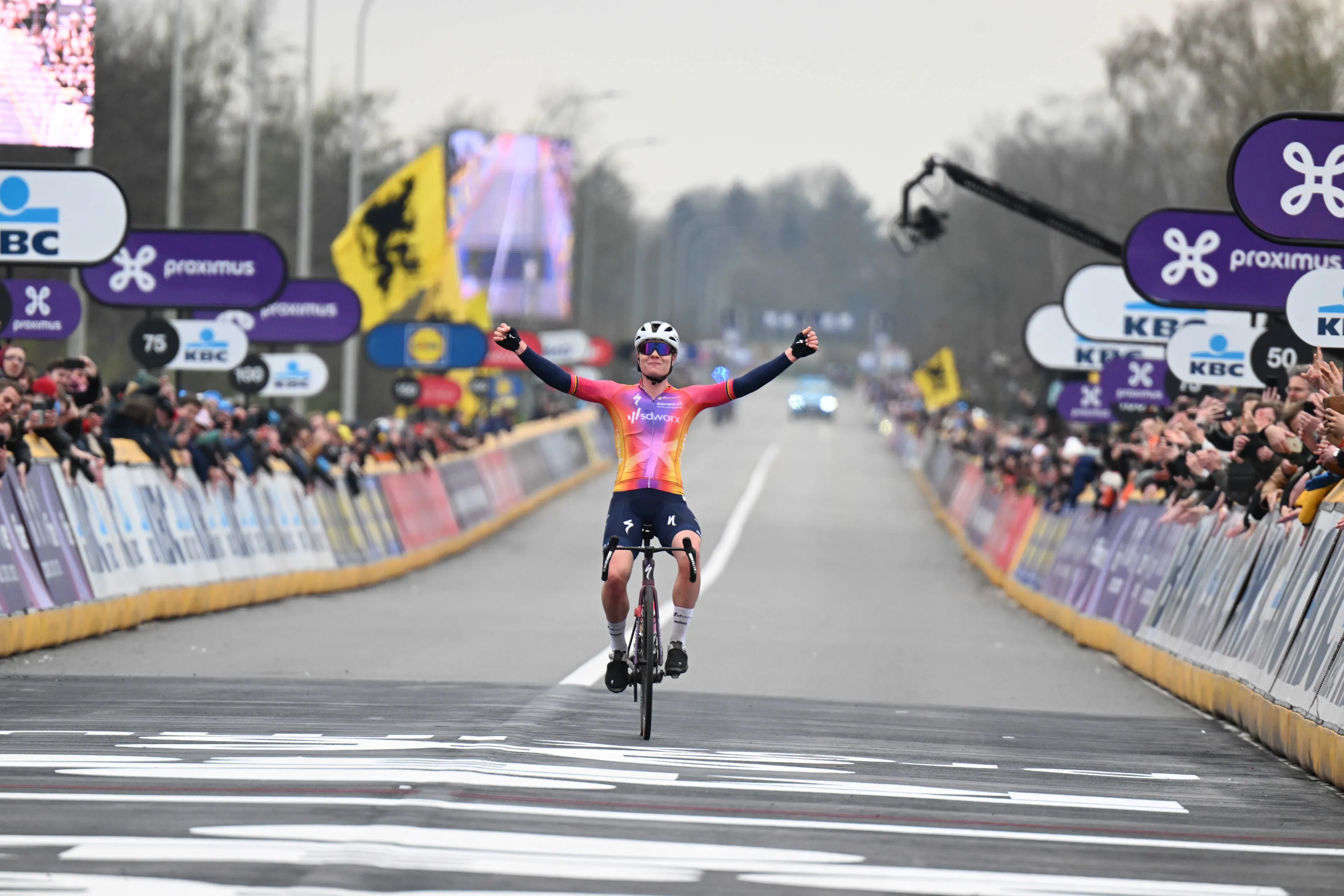 Lotte Kopecky, considerada "la mejor clasicómana del mundo"