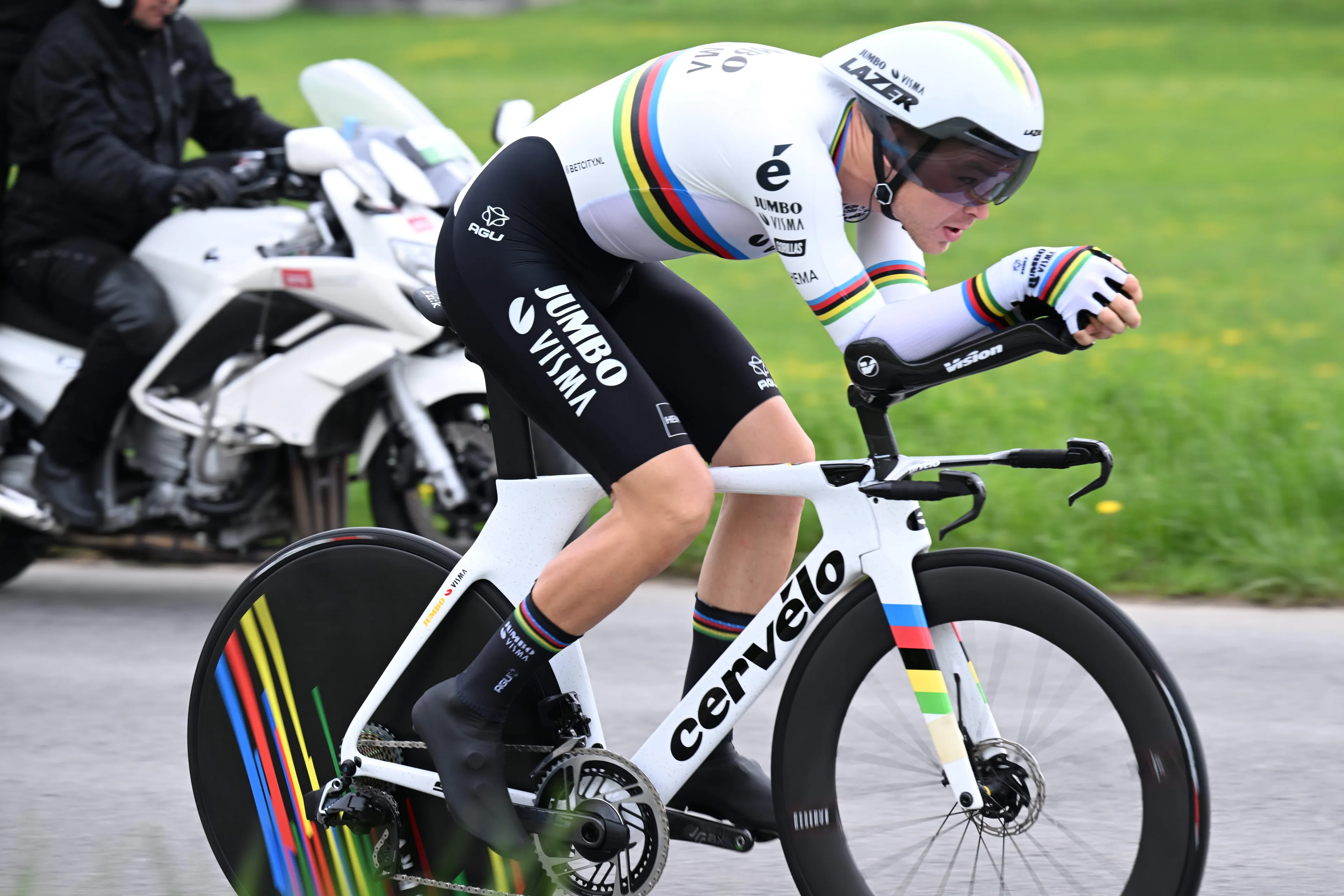 ¡Tobias Foss, 3º en la clasificación general, se retira del Tour de Romandía y deja en cuadro al Jumbo-Visma!