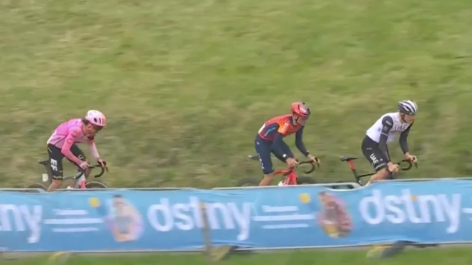 Vídeo: El ataque con el que Pogacar destrozó a Pidcock y se fue a por la victoria en la Amstel Gold Race