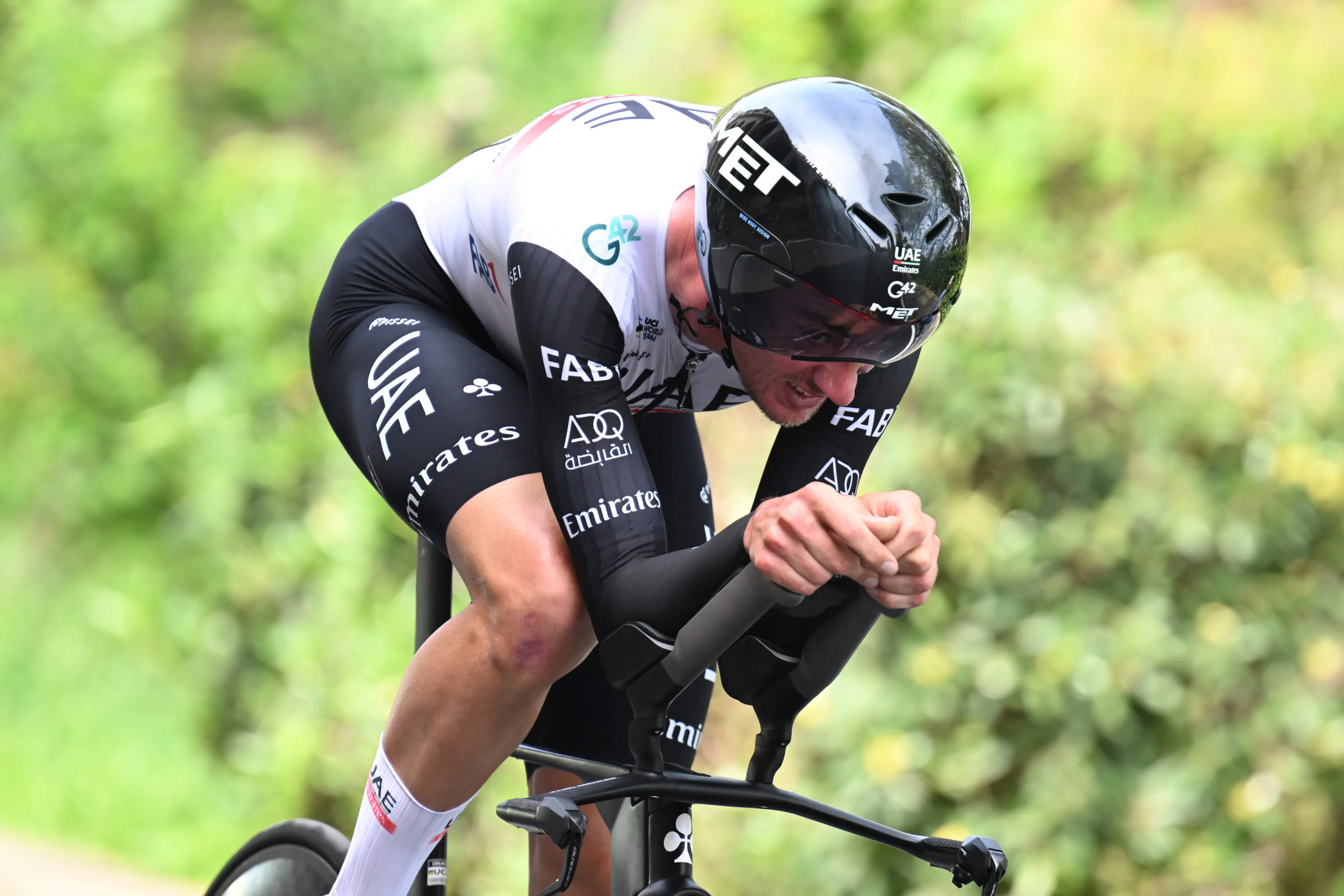 Brandon McNulty lidera el triplete del UAE Team Emirates en la crono del UAE Tour por delante de Vine y Bjerg