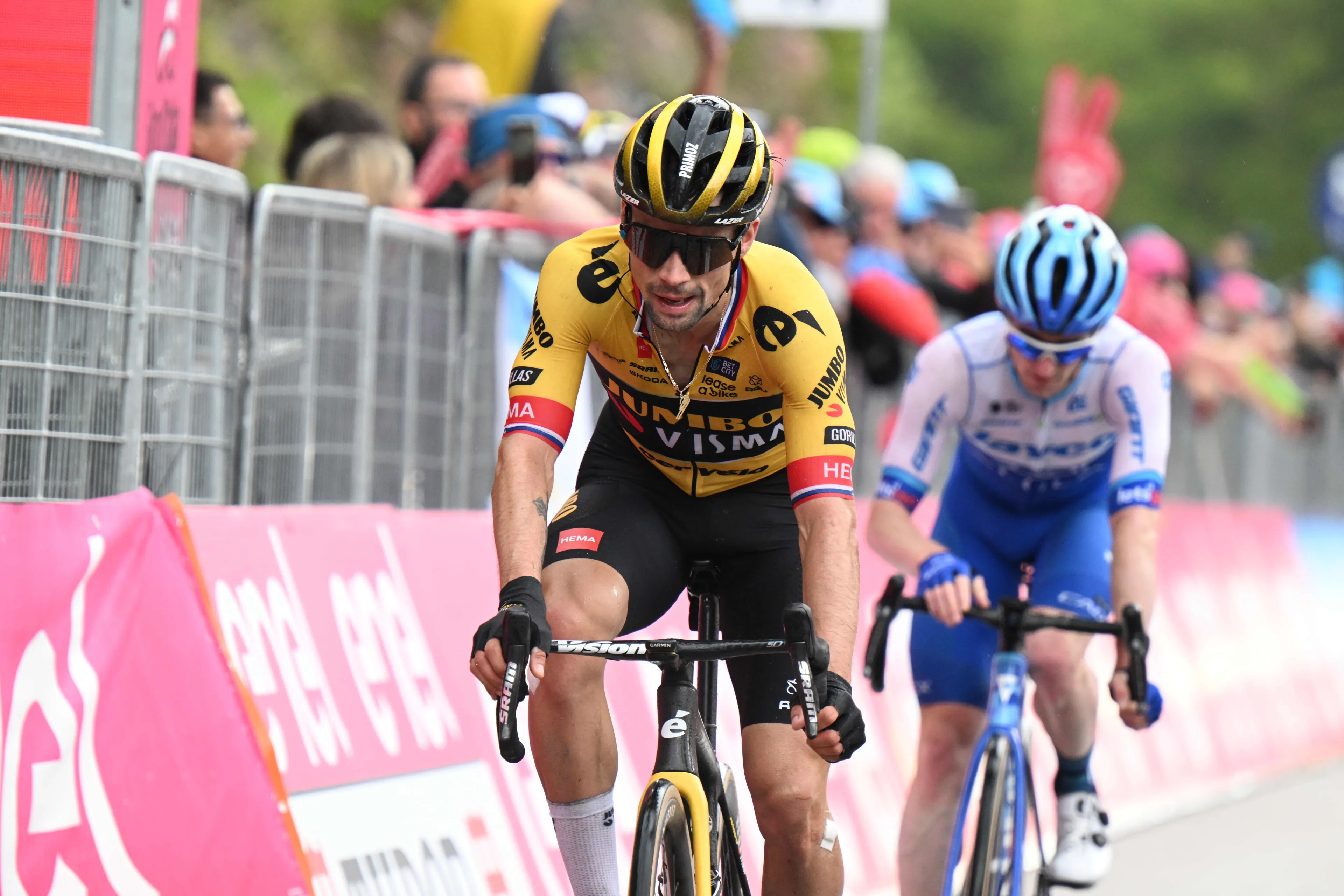 En Jumbo-Visma siguen creyendo en Primoz Roglic: "Hay mucho por lo que jugar, 2 etapas muy duras jueves y viernes"