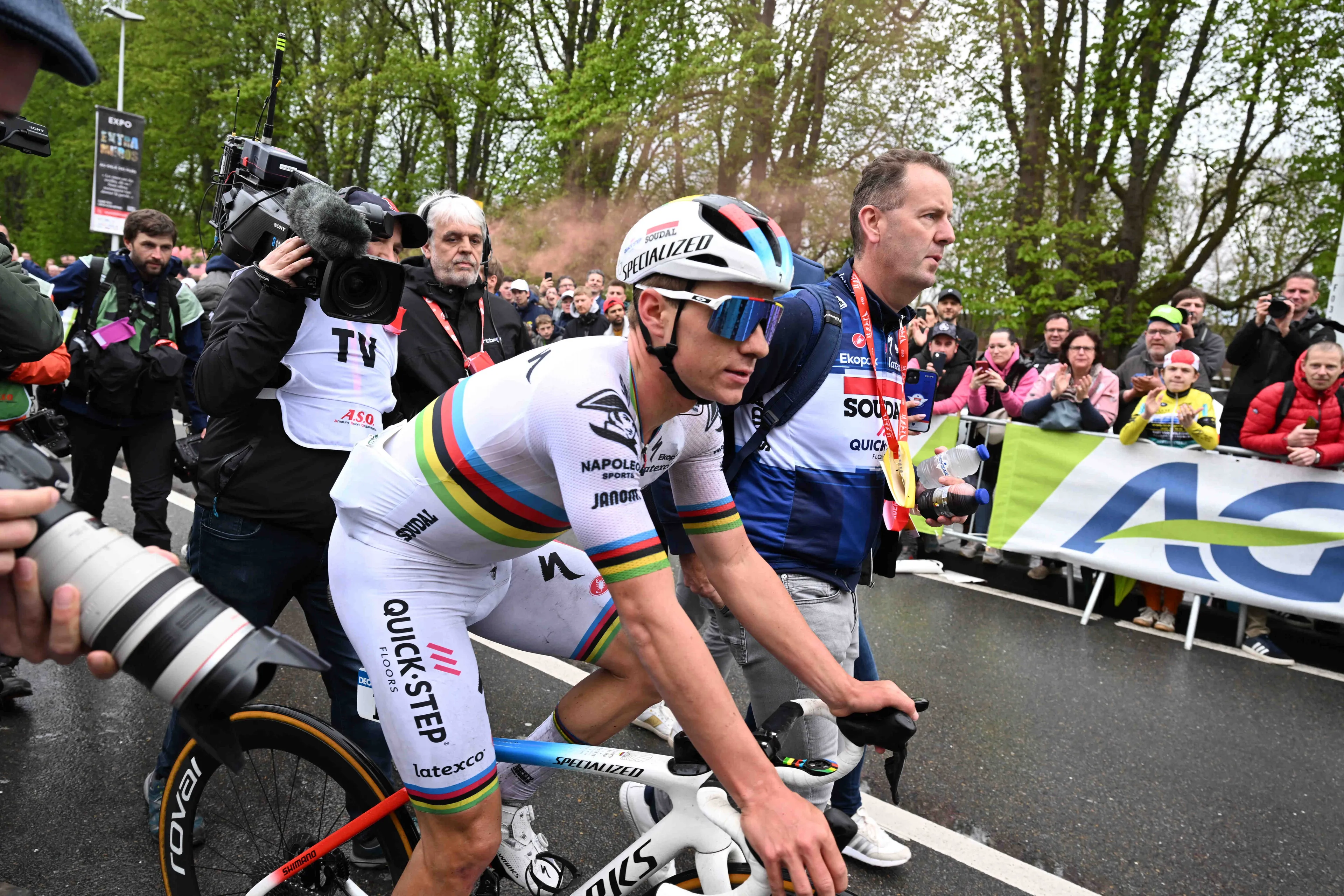 Tadej Pogacar, sobre Primoz Roglic y Remco Evenepoel: "Si yo fuera ellos, participaría en el Tour de Francia"