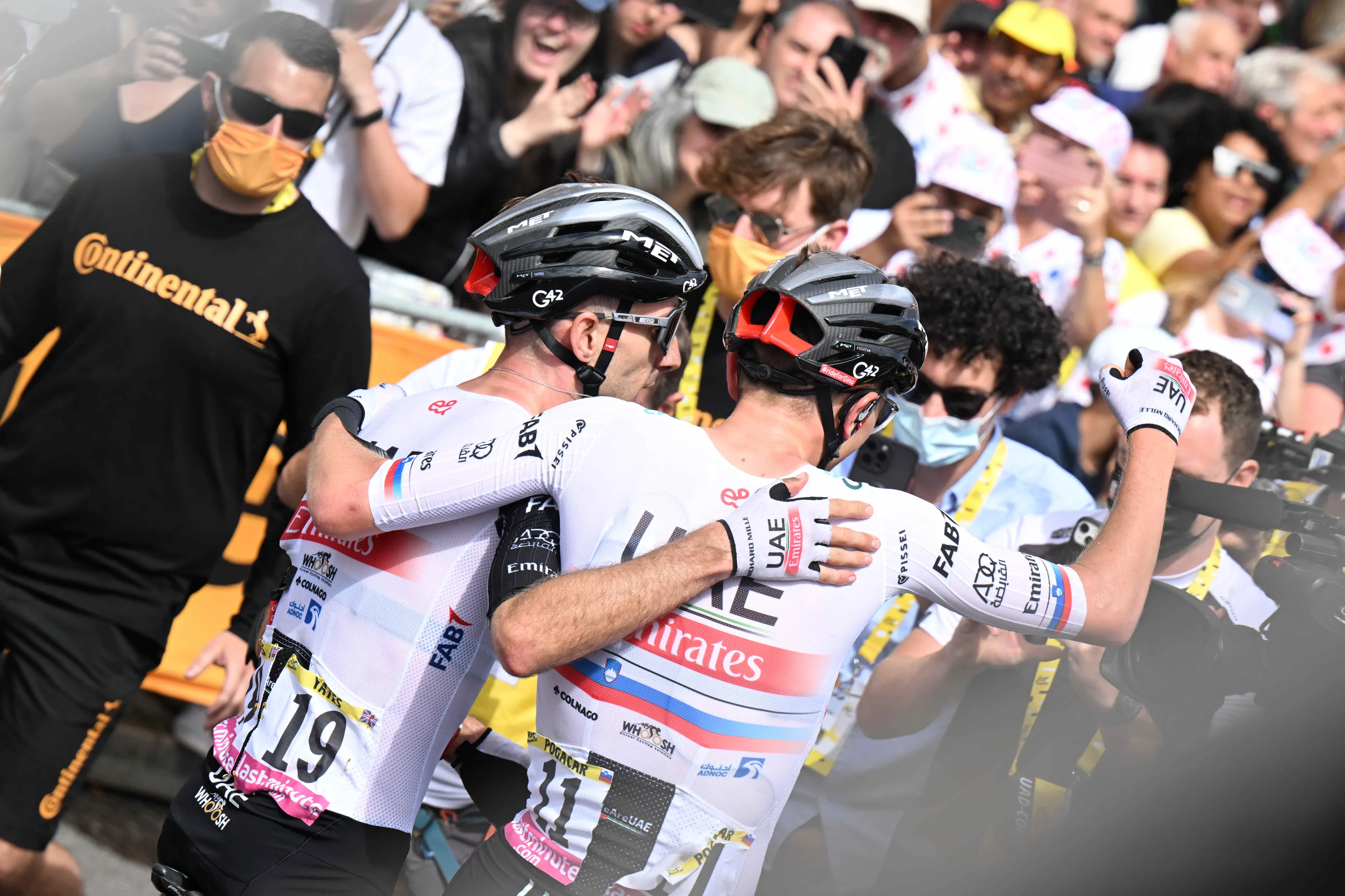 Lista de participantes final del Giro dell'Emilia con Pogacar, Roglic, Yates, Ayuso, Mas, Jorgenson, Carapaz, Urán o Carlos Rodríguez
