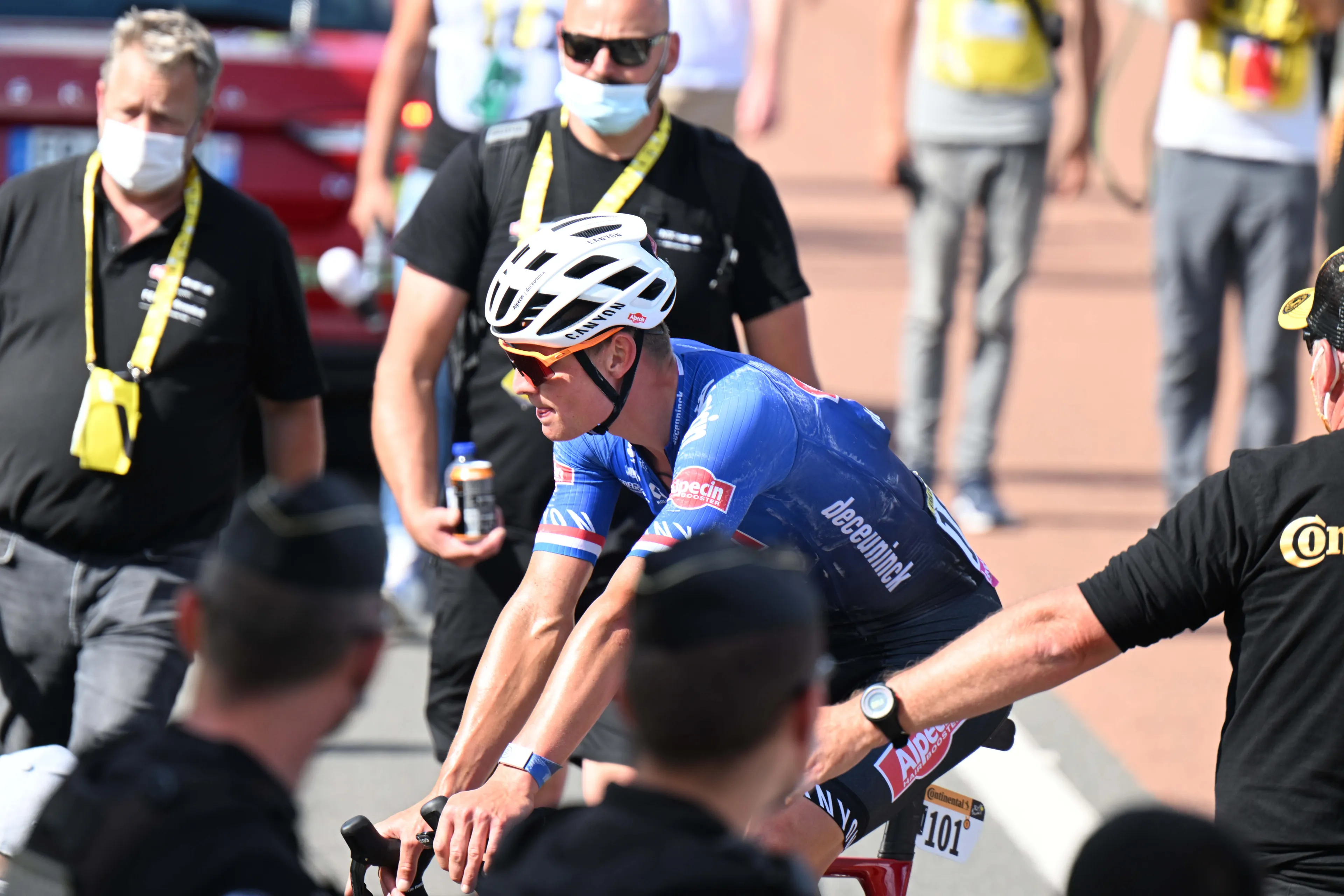 Tom Dumoulin, sobre la última actuación de Mathieu van der Poel en el Tour: "No es lo bastante bueno para ganar una etapa así"