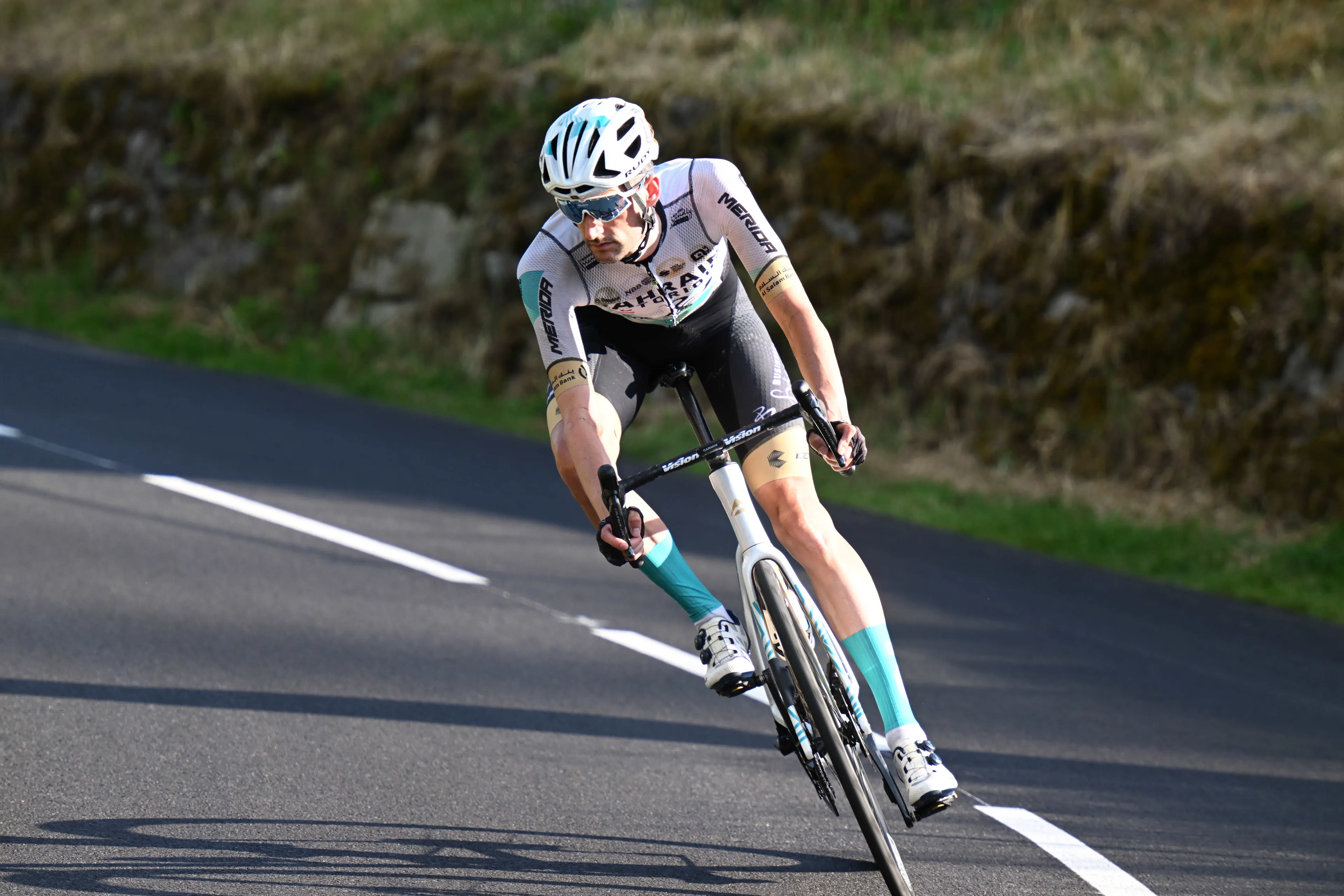 Tour de Francia: Wout Poels consigue una gran victoria en el Mont-Blanc; tablas entre Pogacar y Vingegaard antes de la crono