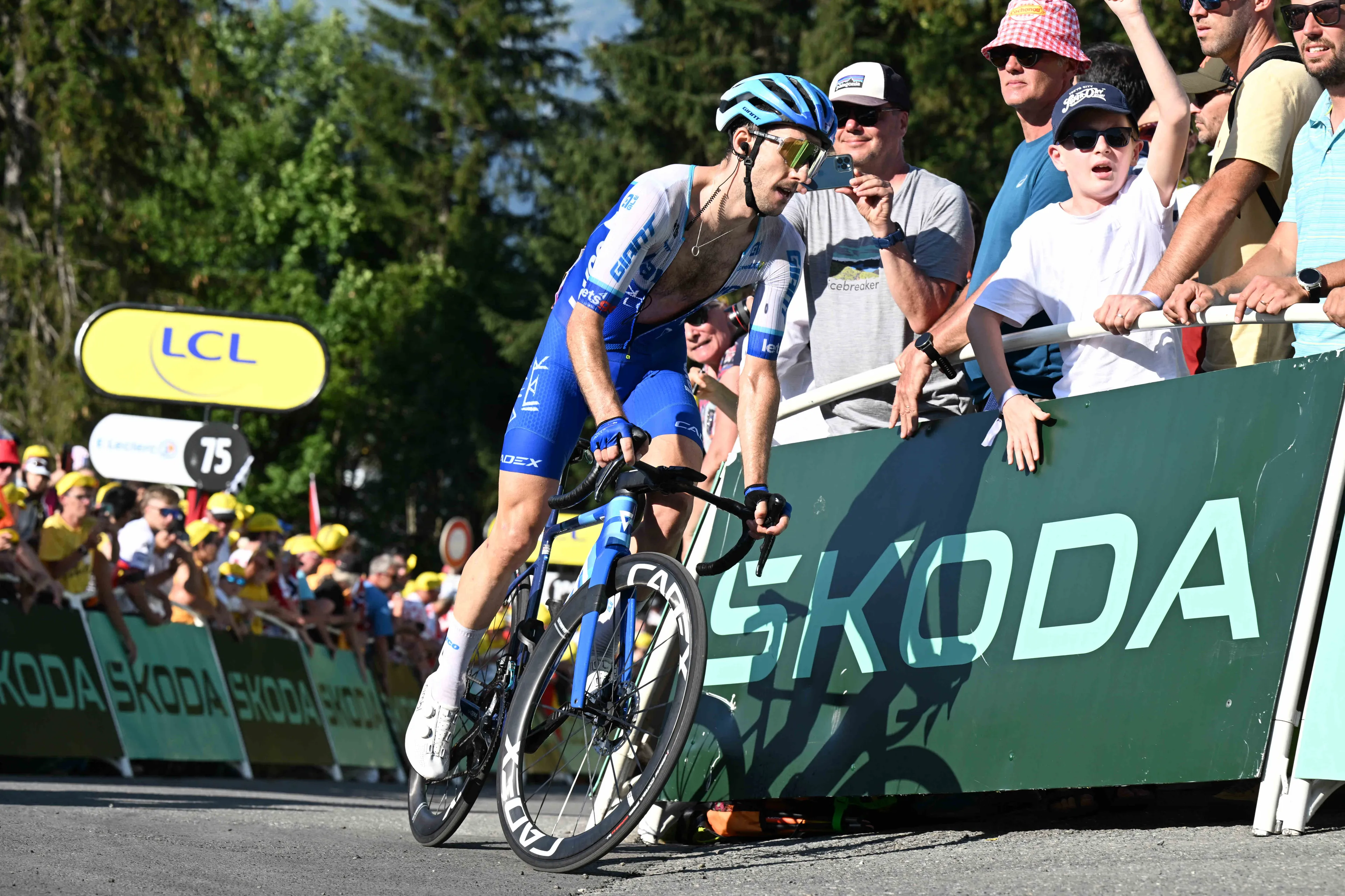 Simon Yates elogia la enorme competitividad que hay en el Tour de Francia 2023: "El nivel es muy alto"