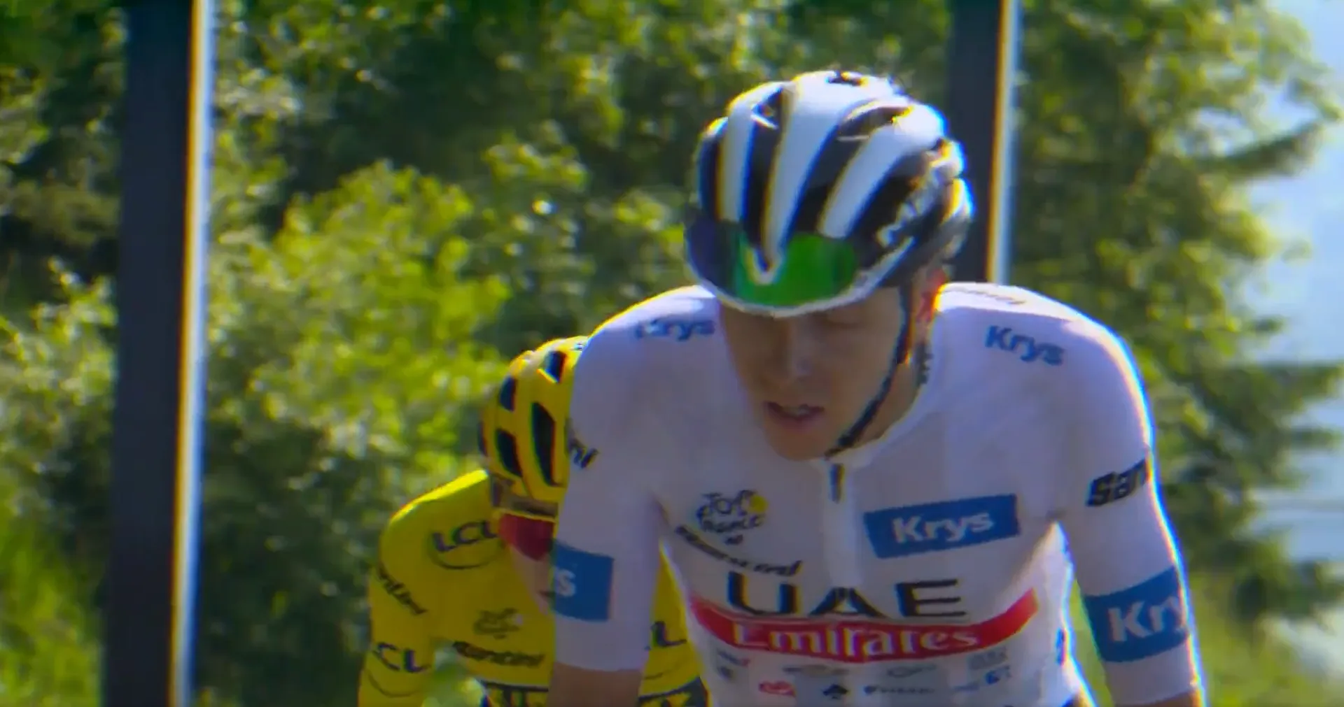 VÍDEO: ¡El brutal ataque con el que Tadej Pogacar dejó sentado a Jonas Vingegaard en el Puy de Dome!