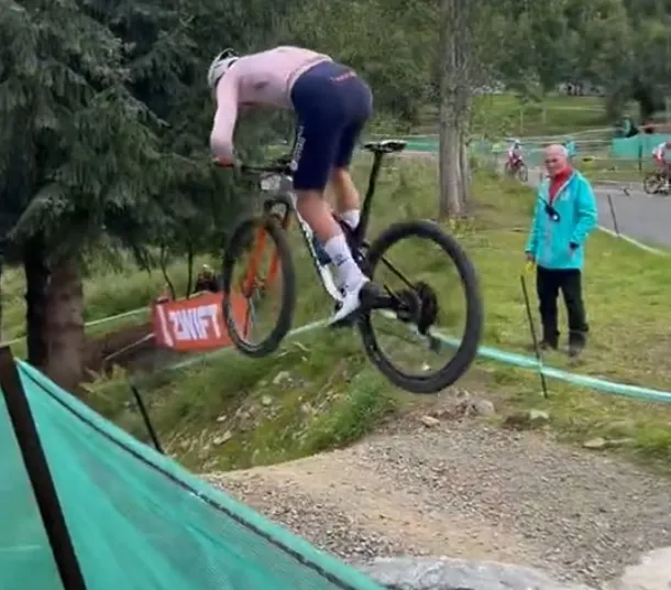 Mathieu van der Poel podría adelantar algunas posiciones en la salida del Mundial de Mountain Bike