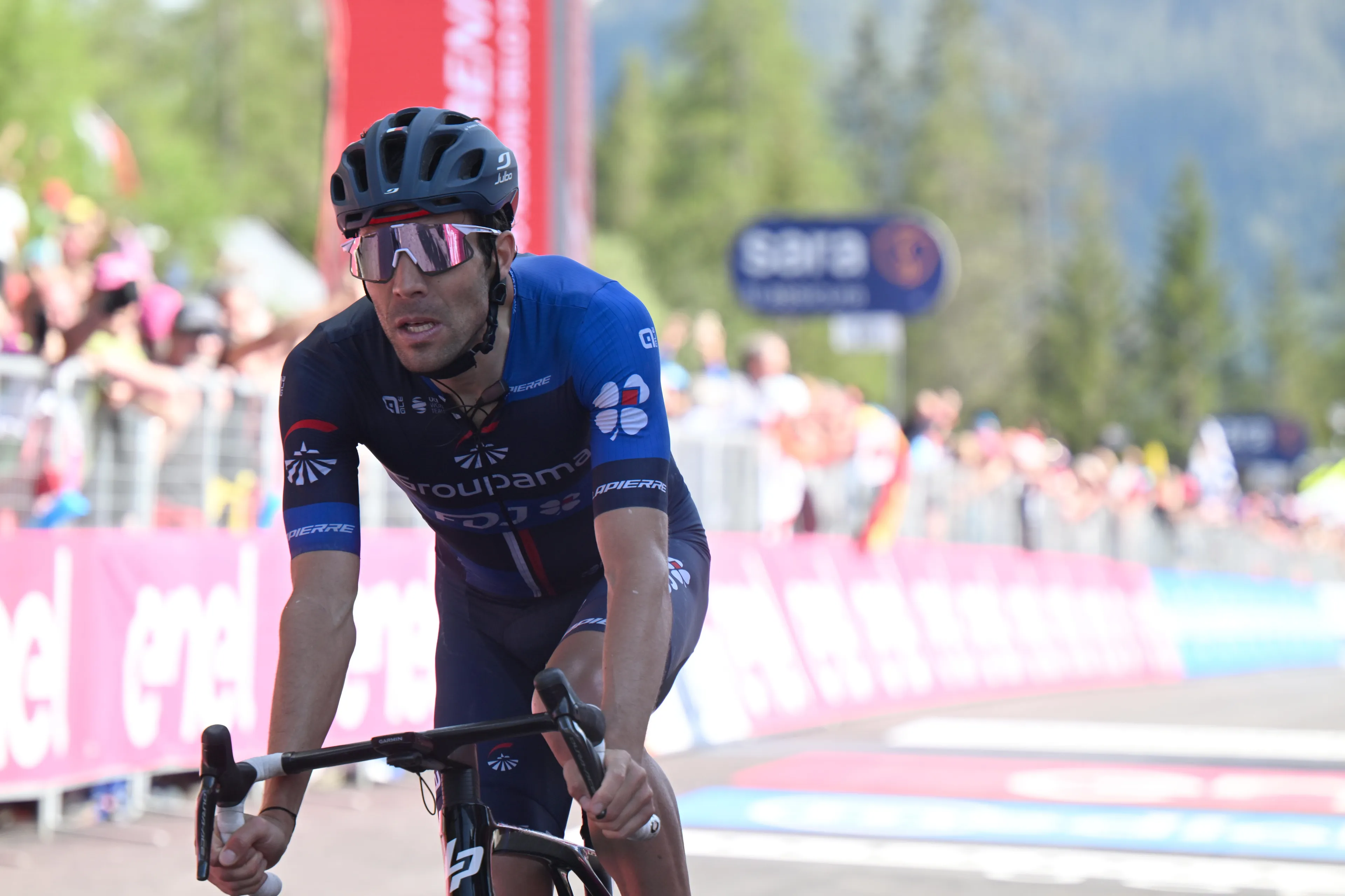 Thibaut Pinot reflexiona sobre su inminente retirada: "Quería terminar lo suficientemente pronto para seguir siendo joven en la vida real"