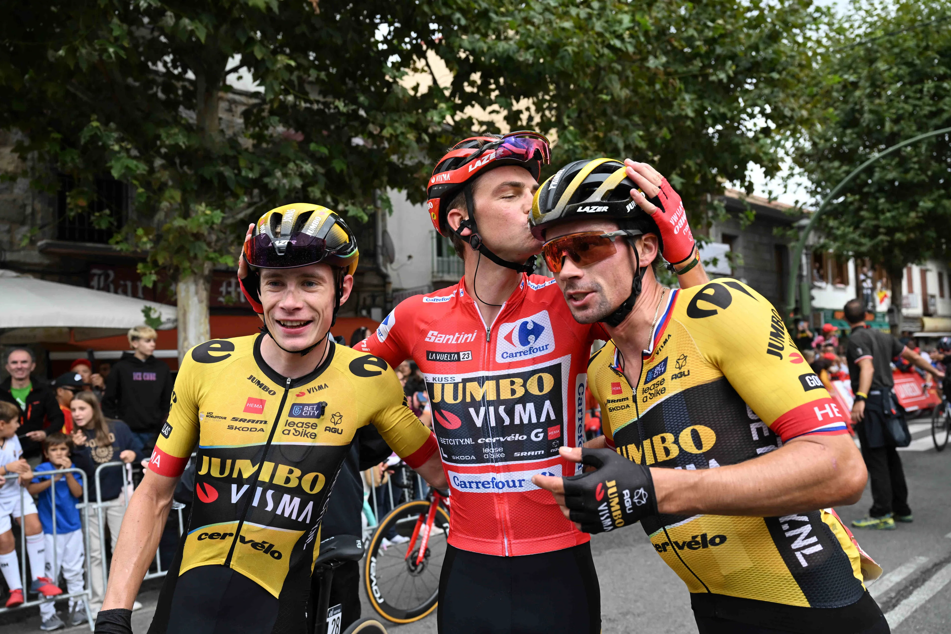 Sepp Kuss habla de Primoz Roglic: "Ahora puede ir a un equipo donde se sienta valorado y donde todos le apoyen"