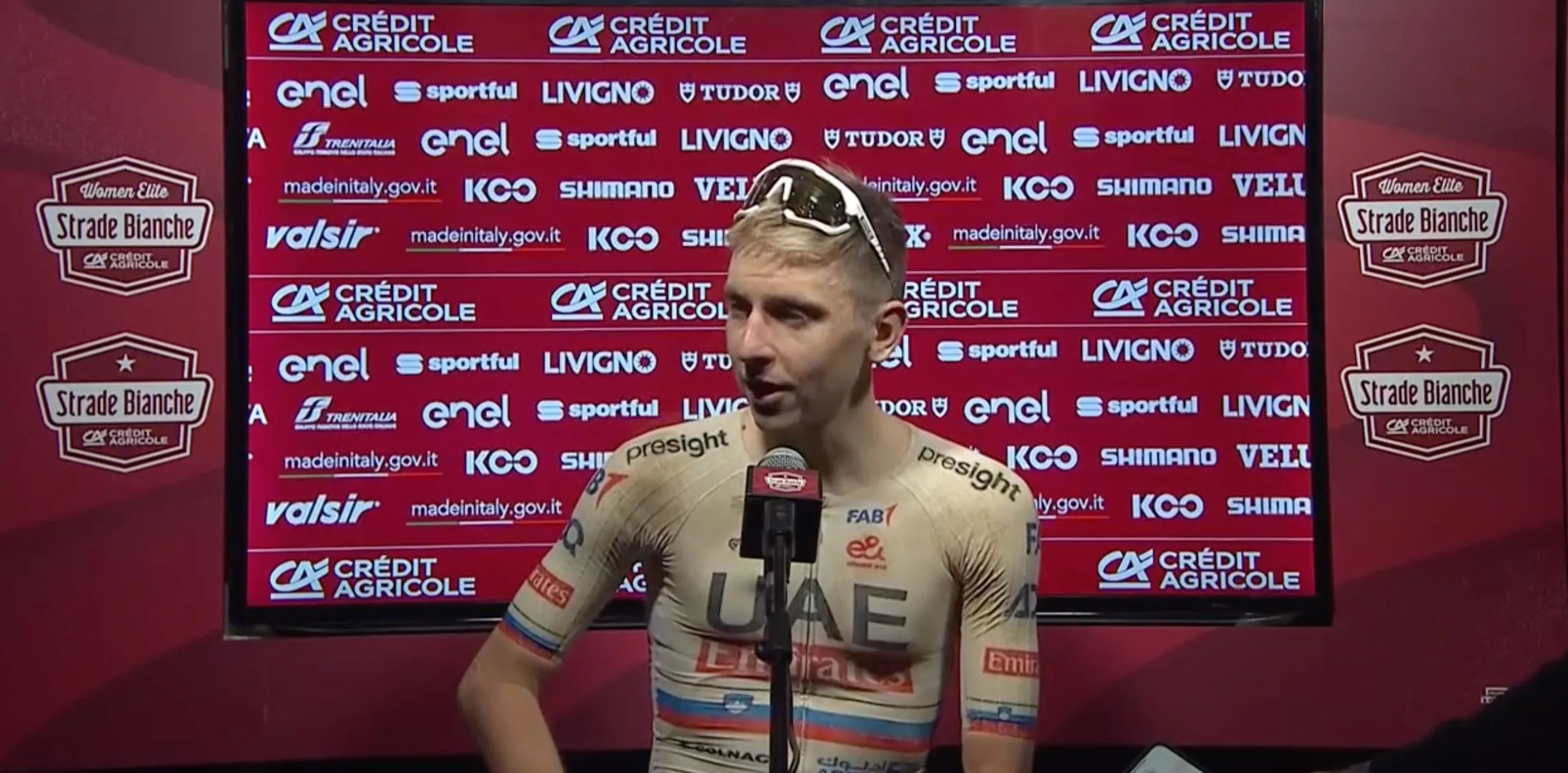 Tadej Pogacar, sobre su brutal ataque a 81 km de meta que le dio la Strade Bianche: "Llovía mucho, me sentí muy bien y quería darlo todo para marcharme solo"