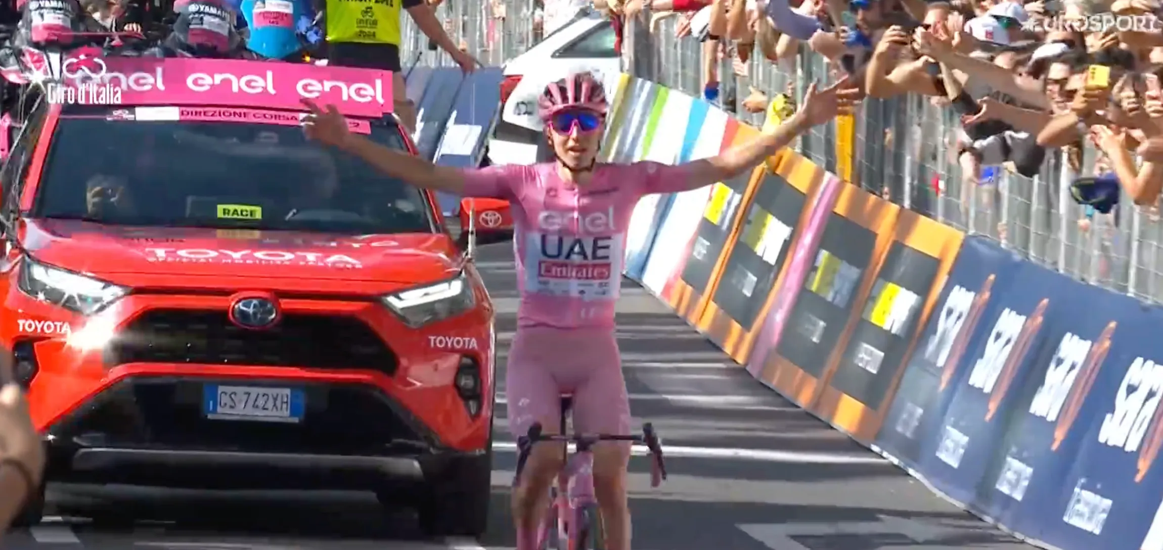 Así hemos vivido EN DIRECTO la Etapa 20 Giro de Italia 2024: ¡Otra exhibición de Tadej Pogacar en el Monte Grappa!