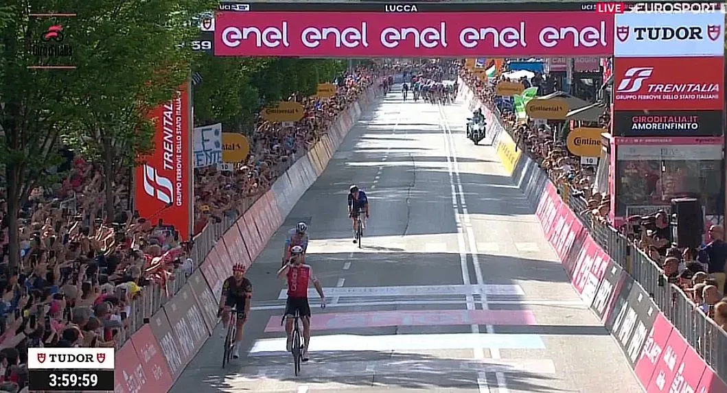 Así vivimos en directo la etapa 5 del Giro de Italia 2024 | Benjamin Thomas ganó desde la fuga en un final muy emocionante