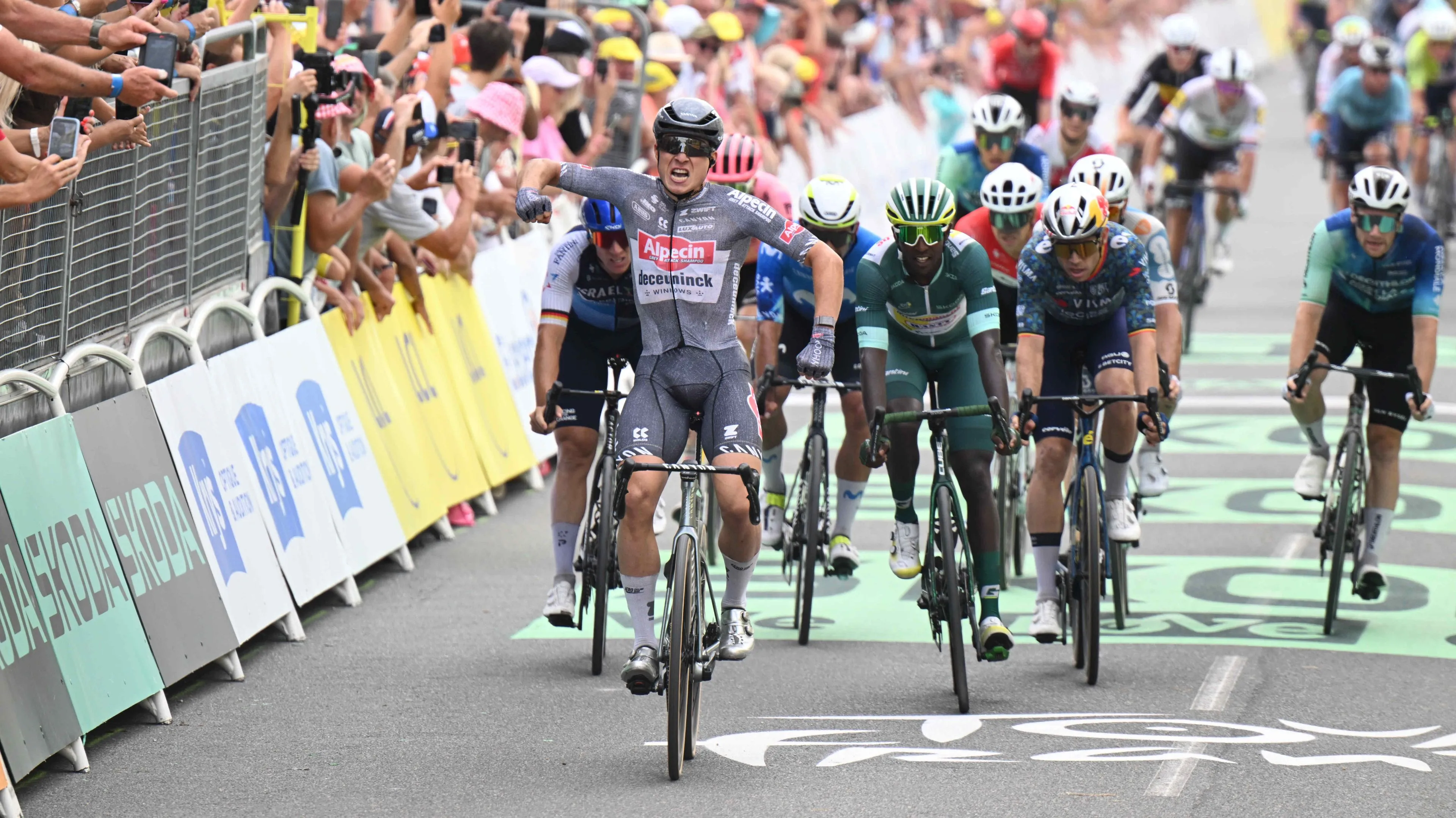 ¡Segunda de Jasper Philipsen en el Tour de Francia! Espectáculo mayúsculo previo a la alta montaña de los Pirineos