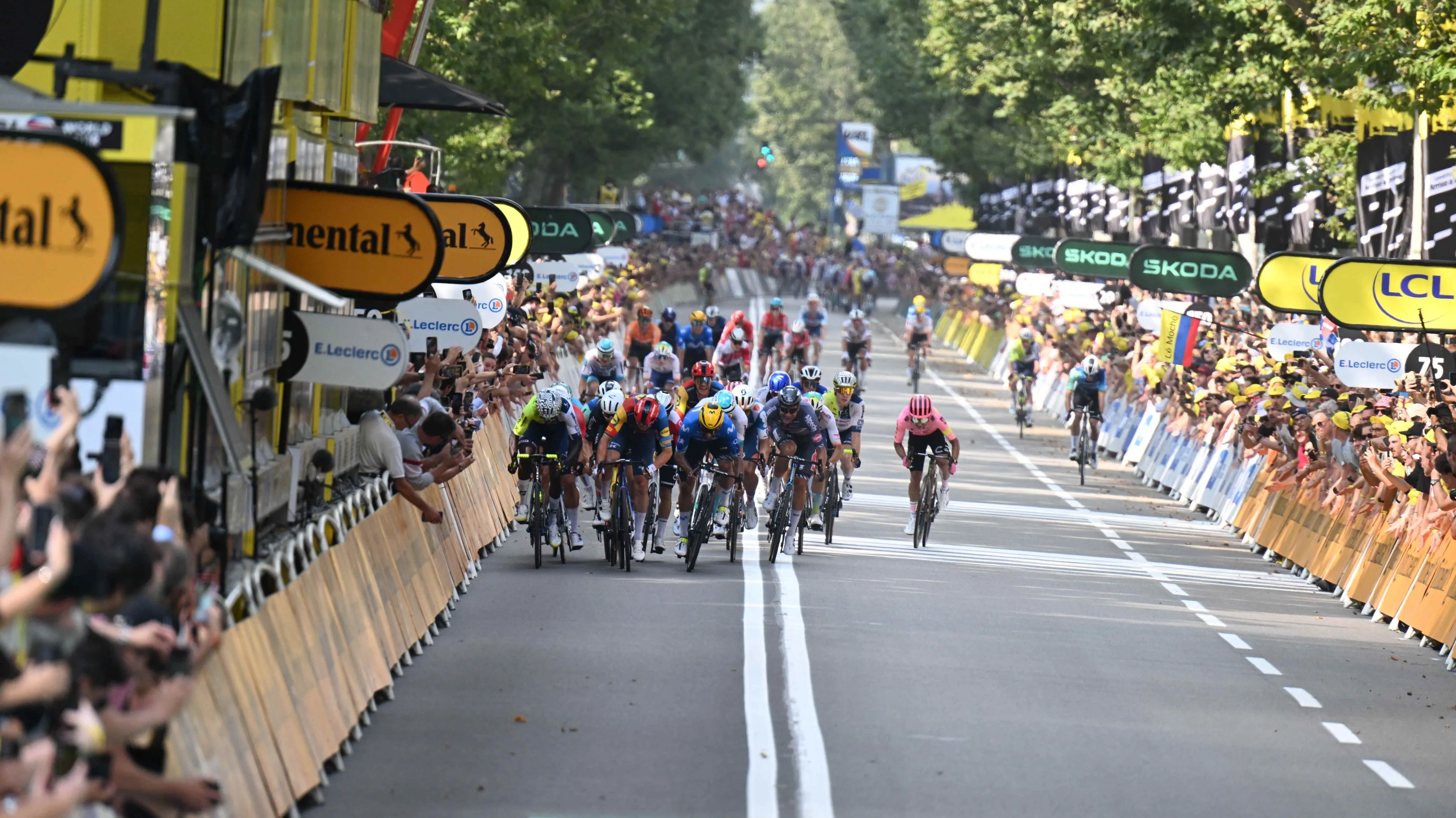PREVIA | Etapa 6 Tour de Francia 2024: Nuevo día para Fernando Gaviria con mucha presión para Philipsen y Cavendish en una nube