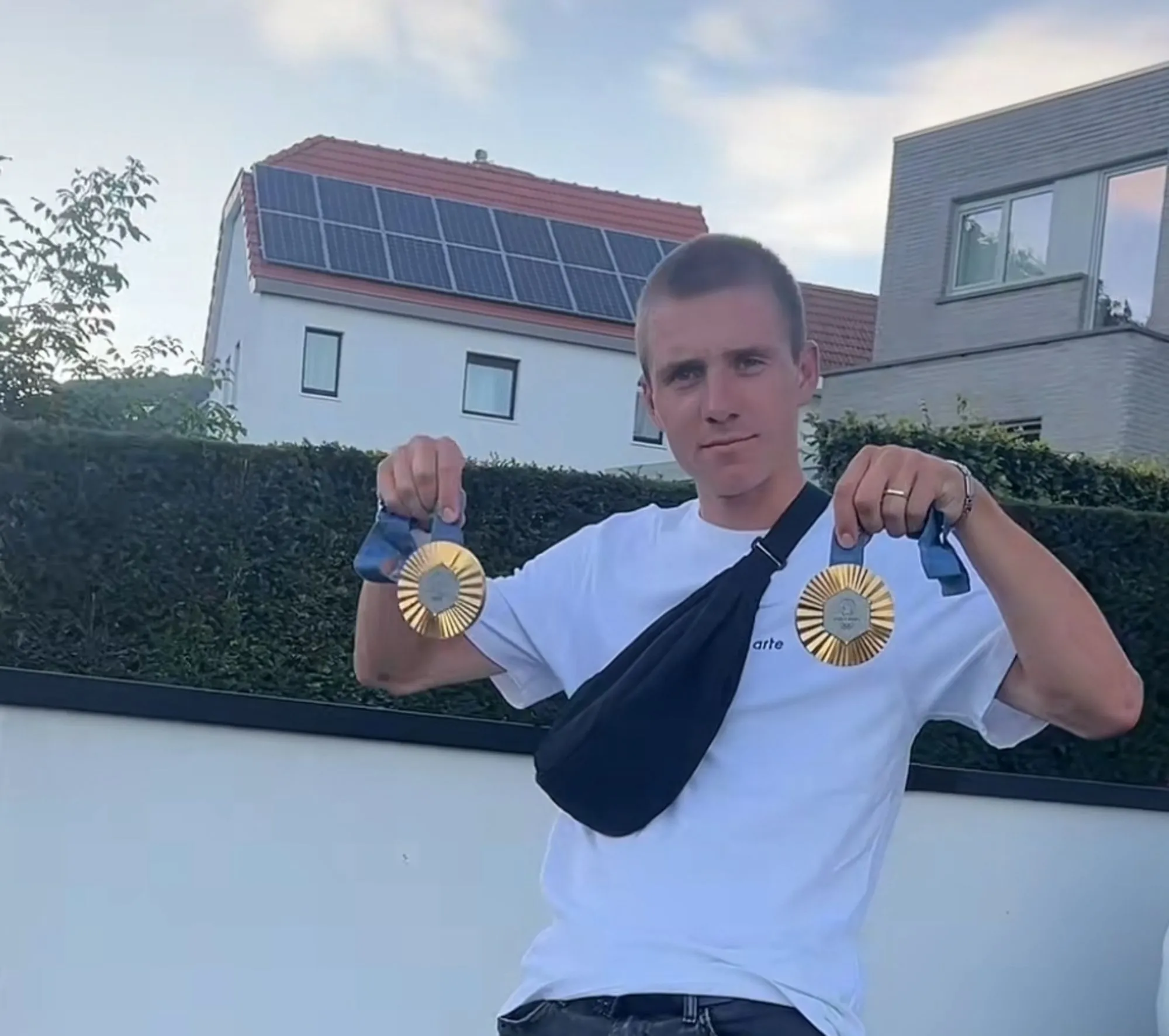 VÍDEO: Remco Evenepoel celebra sus oros olímpicos en TikTok a ritmo de Kanye West